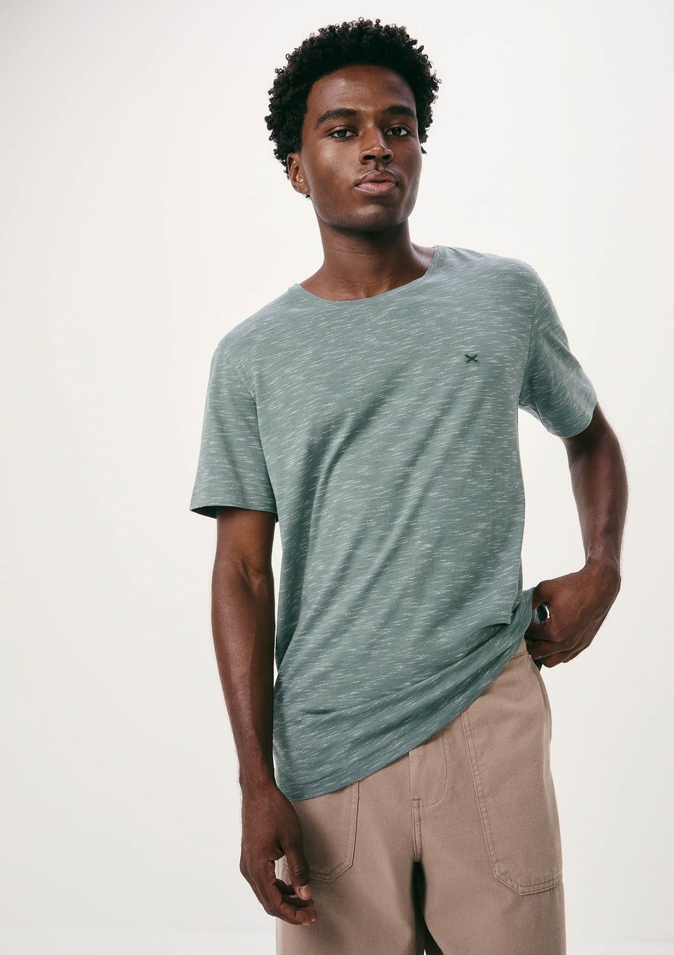 Camiseta Básica Masculina em Malha Jet - Verde