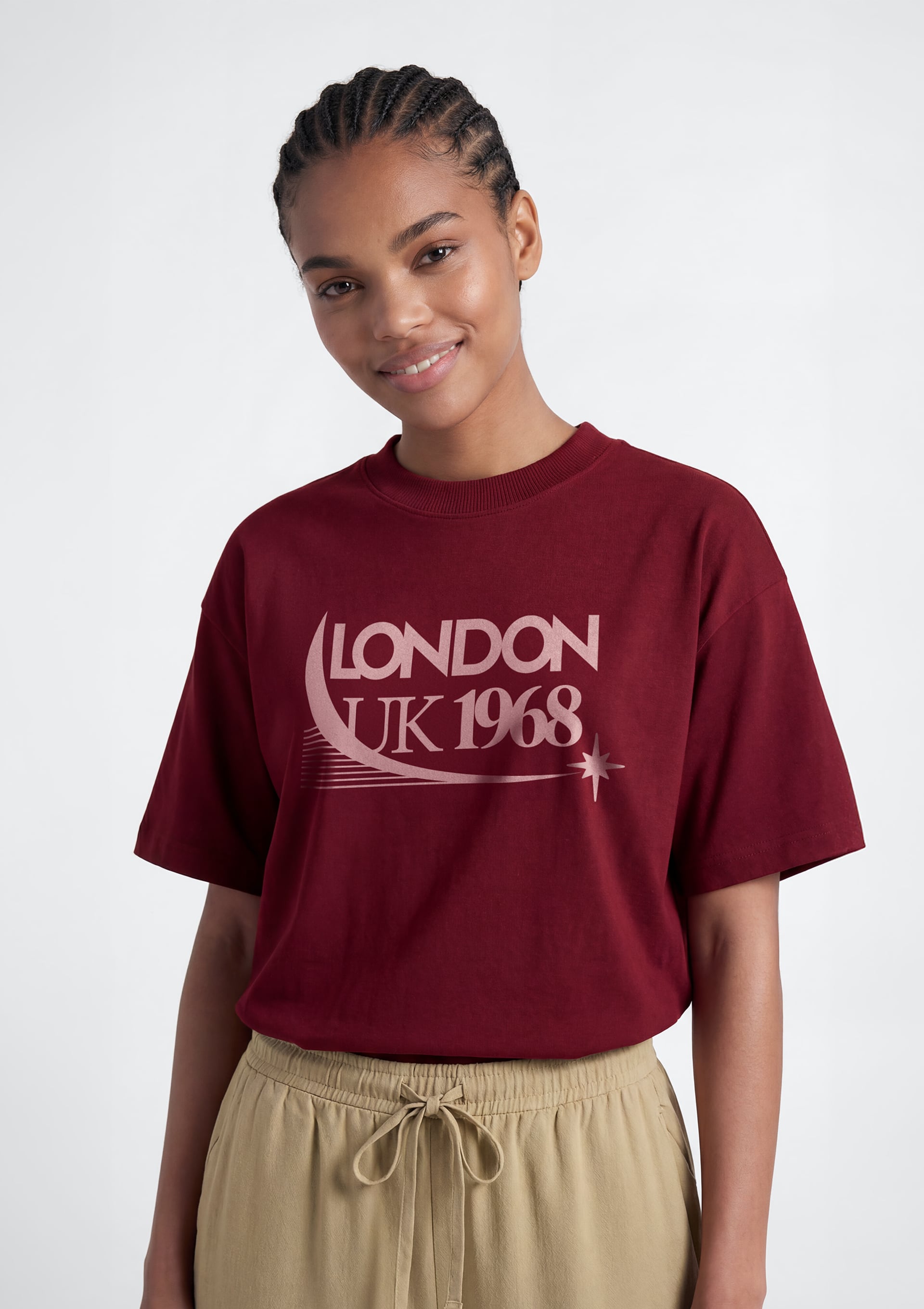 Camiseta Feminina Box Estampada - Vinho
