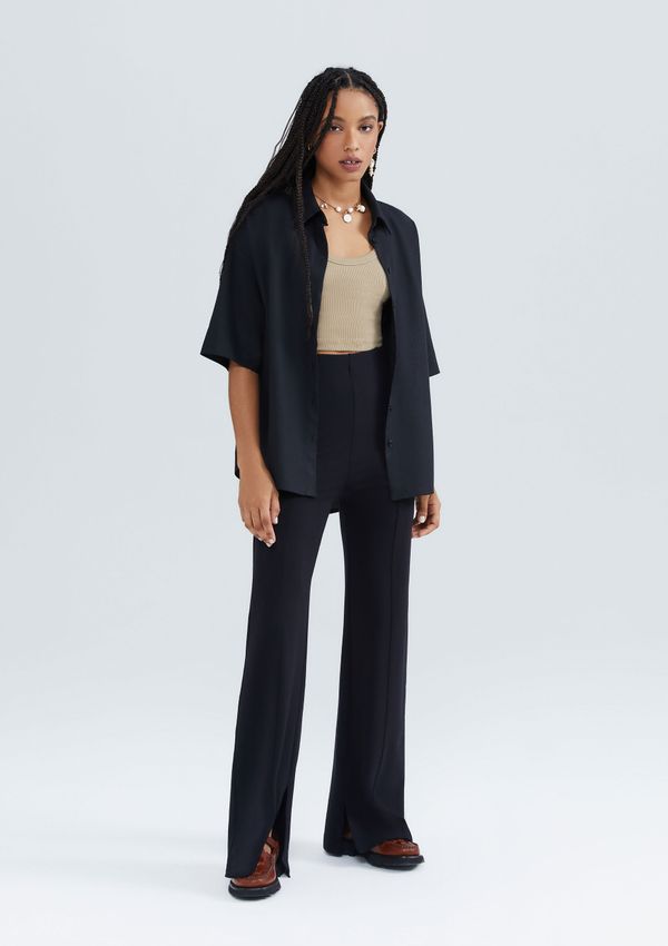 Calça Feminina Cintura Alta Slim Flare - Preto P