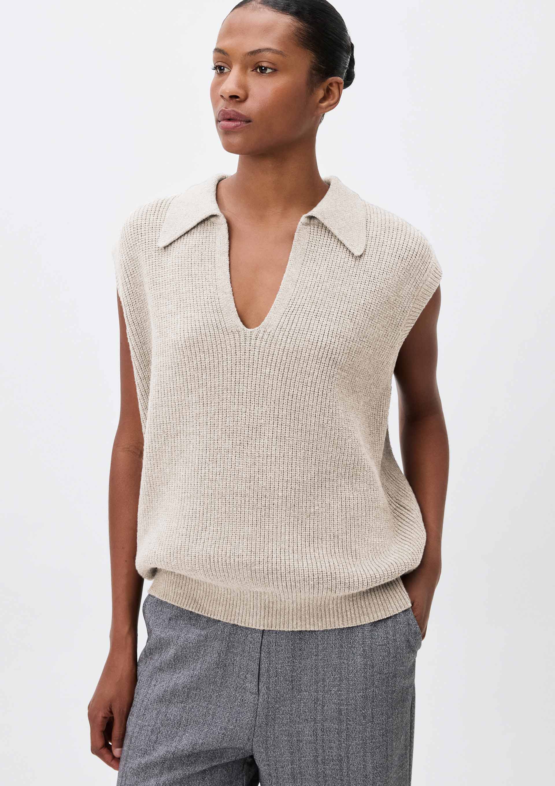Colete Feminino Gola Polo Em Tricô - Bege
