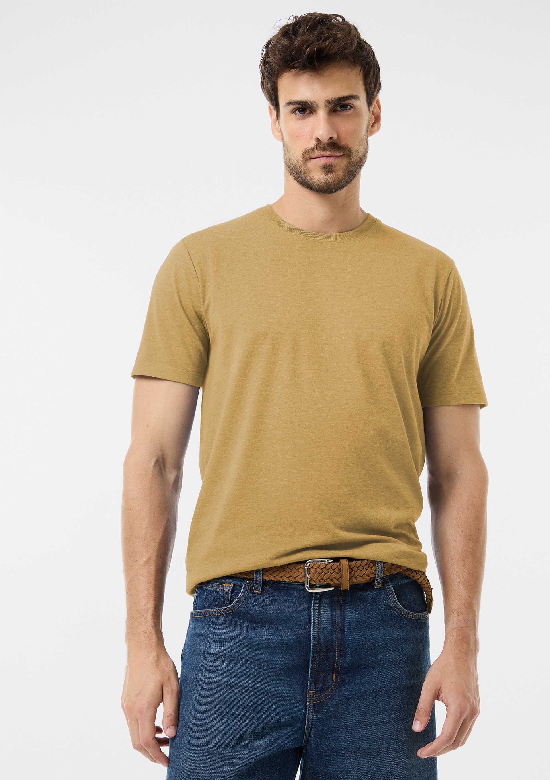 Camiseta Básica Unissex Manga Curta Regular World - Amarelo
