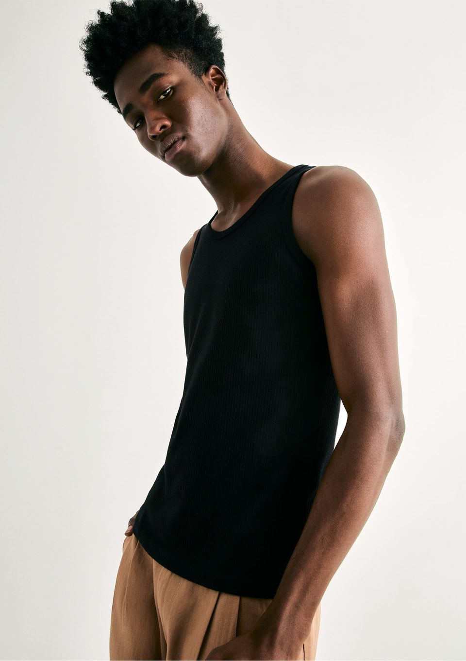 Regata Básica Masculina Slim em Ribana Canelada - Preto