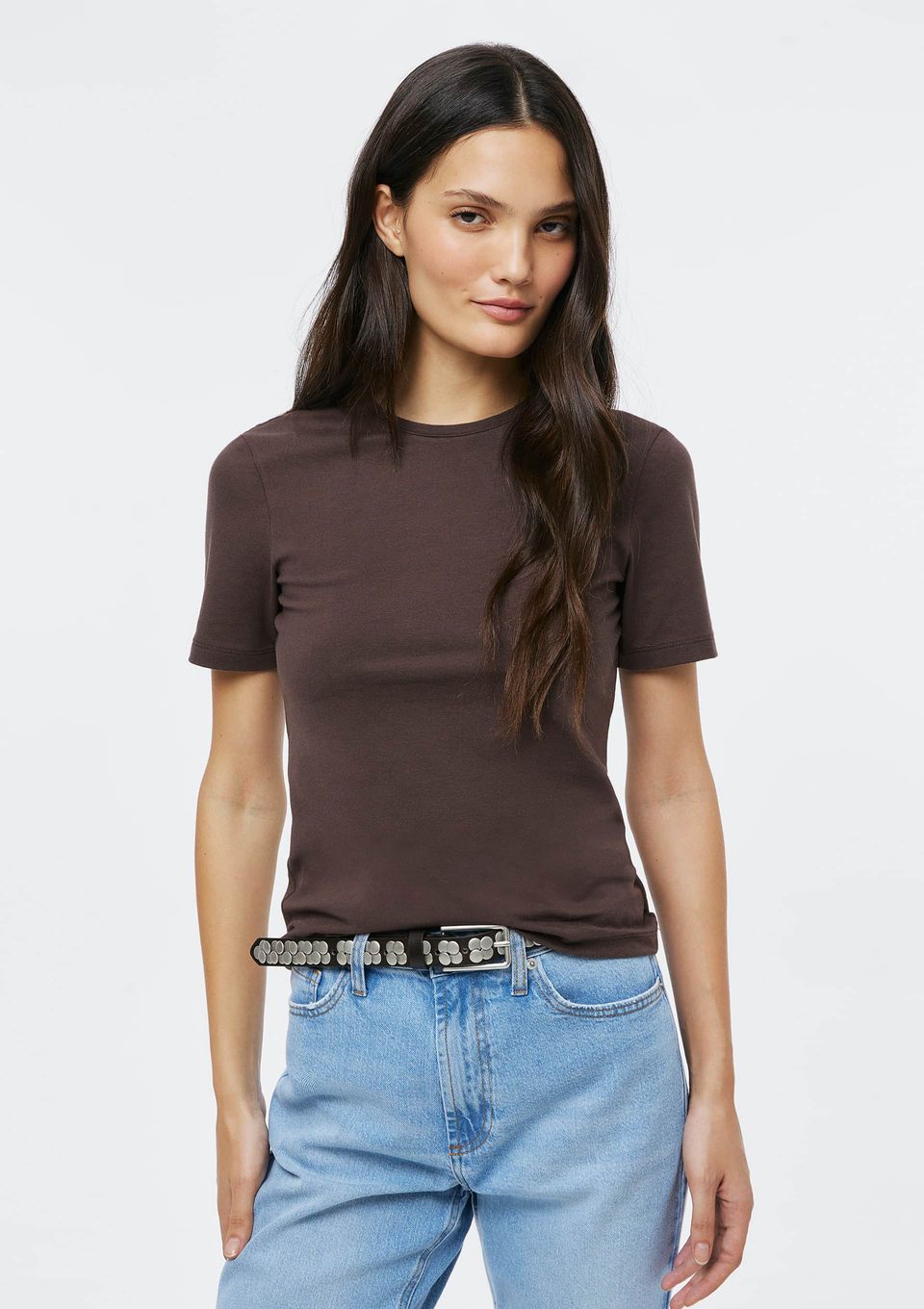 Camiseta Feminina Manga Curta em Malha - Marrom
