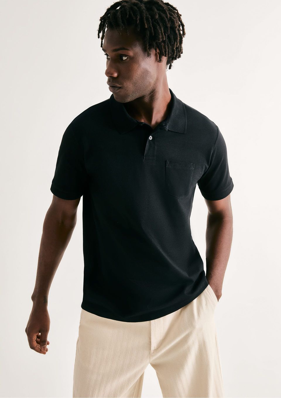Camisa Polo Básica Masculina em Piquet com Bolso - Preto