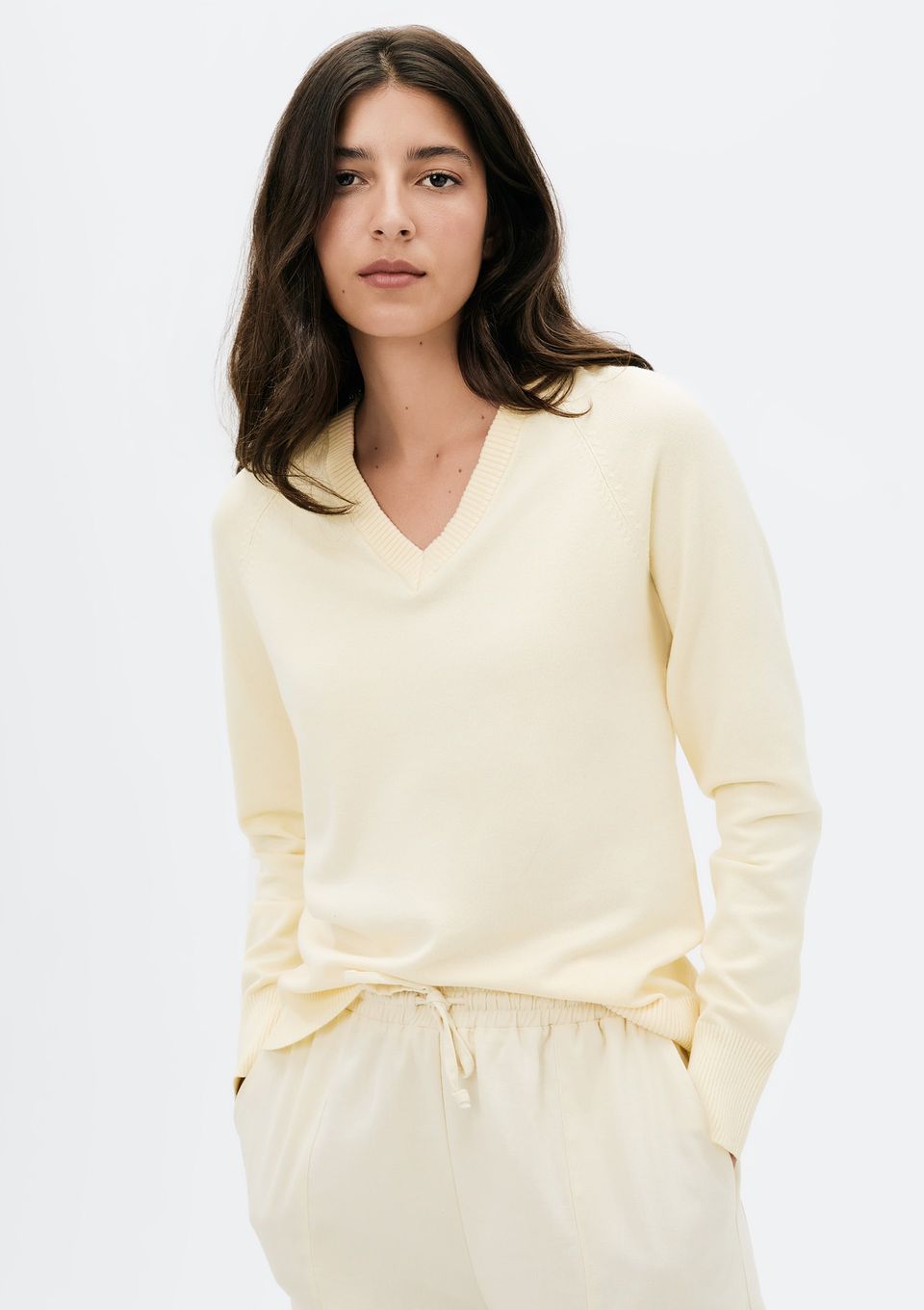 Blusão Feminino Decote V em Tricô - Amarelo