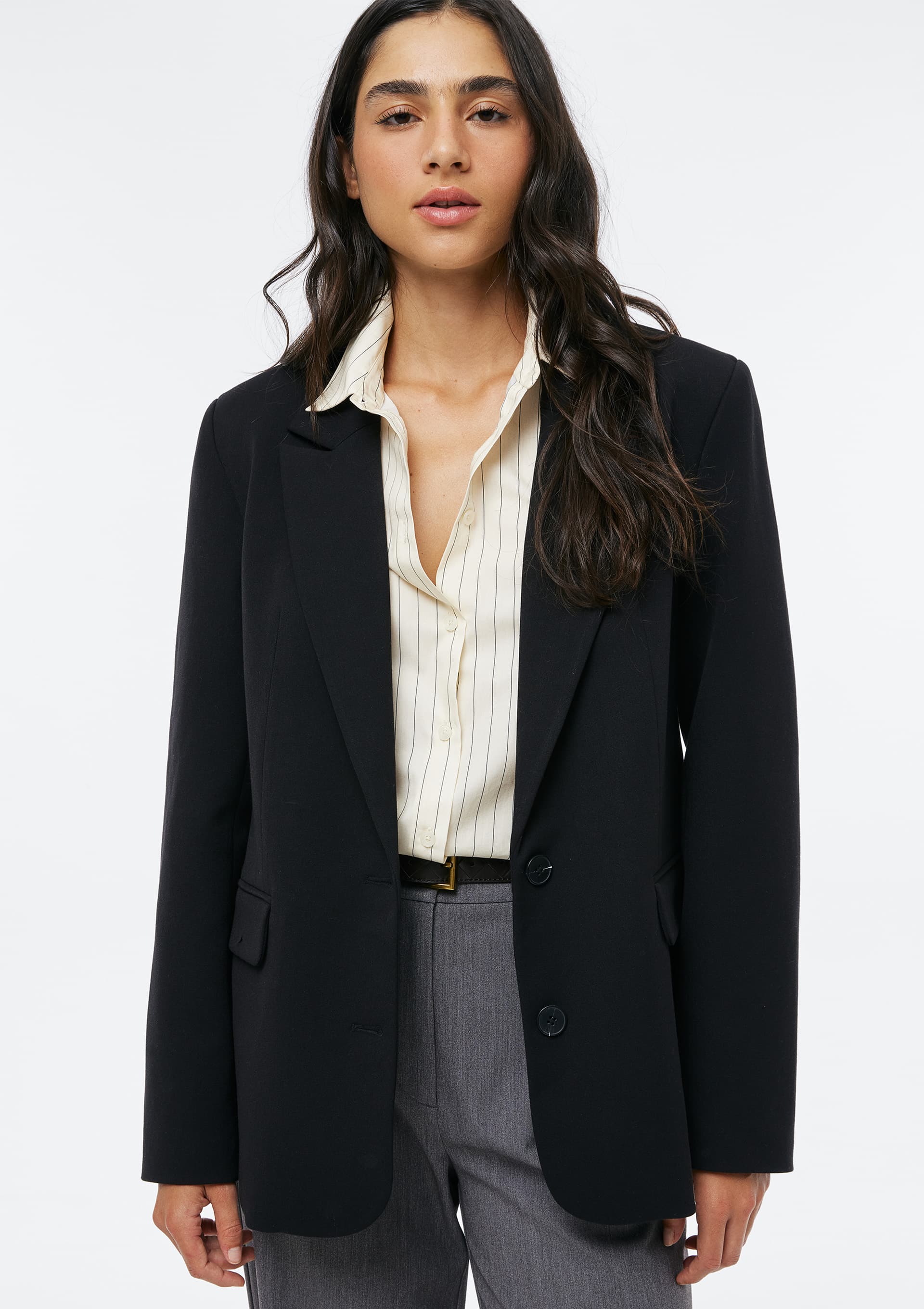 Blazer Feminino com Ombreira - Preto — Hering