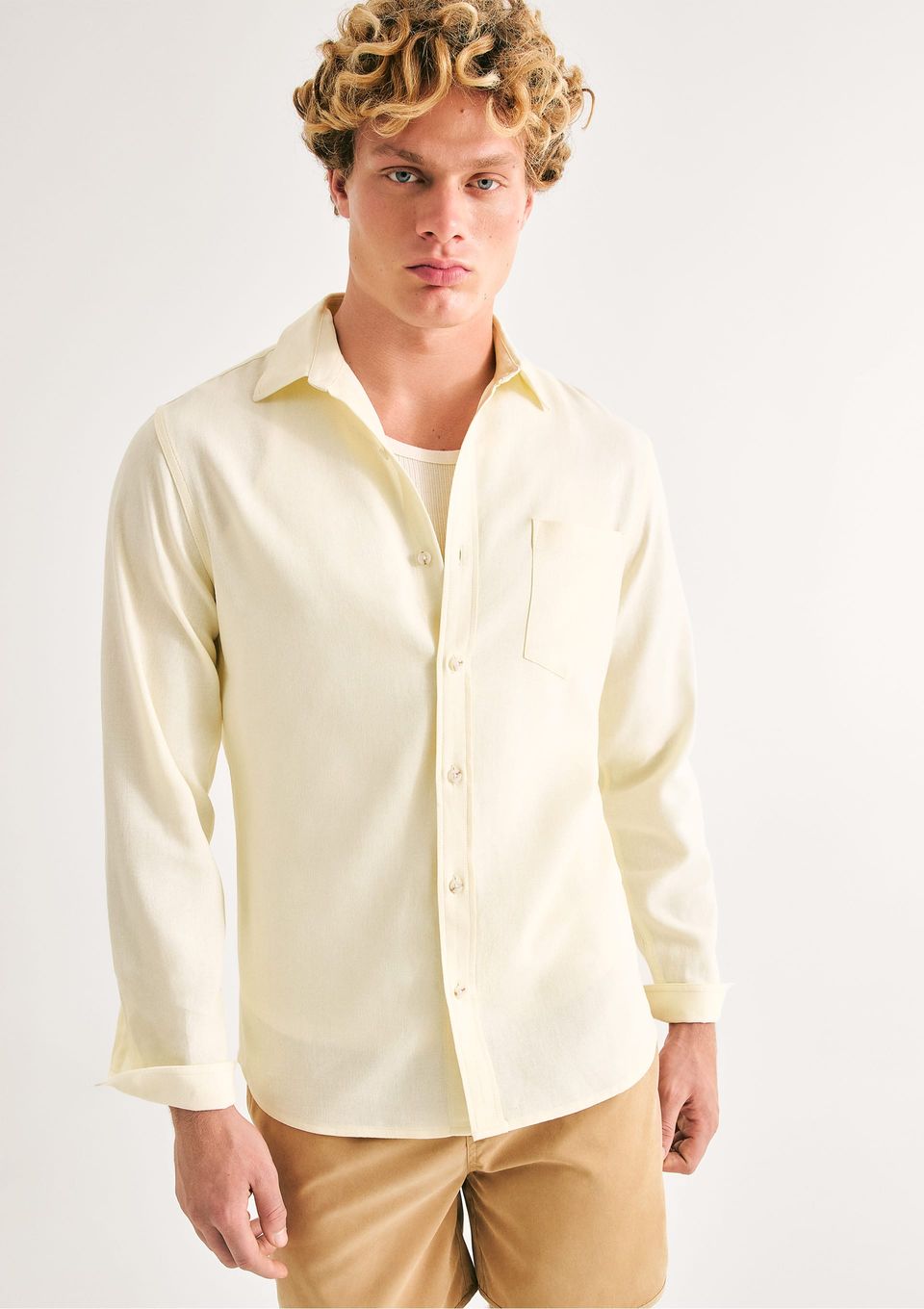 Camisa Básica Masculina Manga Longa Slim em Linho - Amarelo
