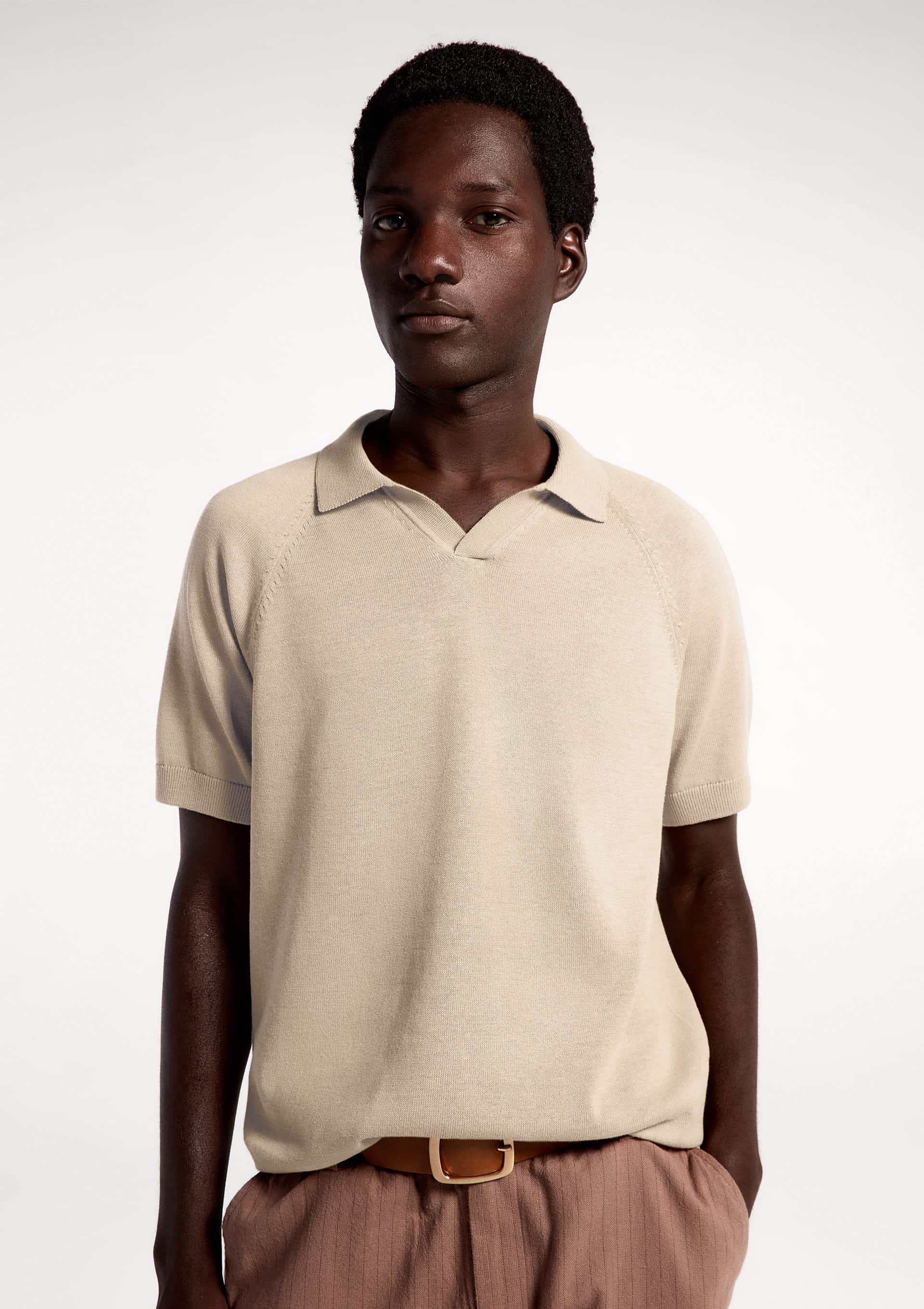Polo Masculina Manga Curta Em Tricô - Bege