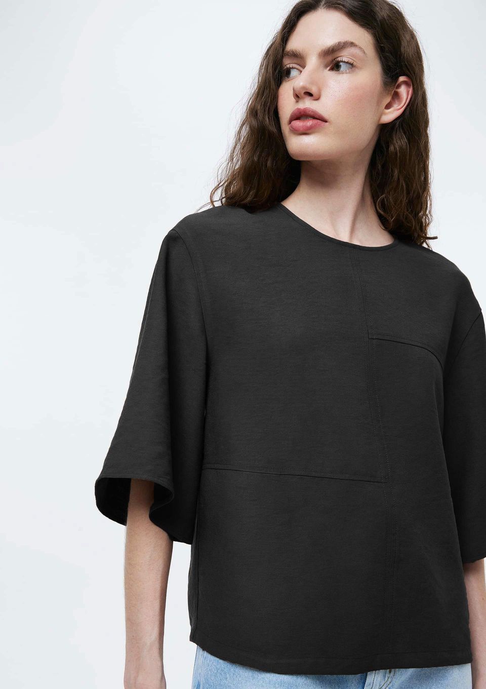 Blusa Feminina Manga Curta em Viscose - Preto