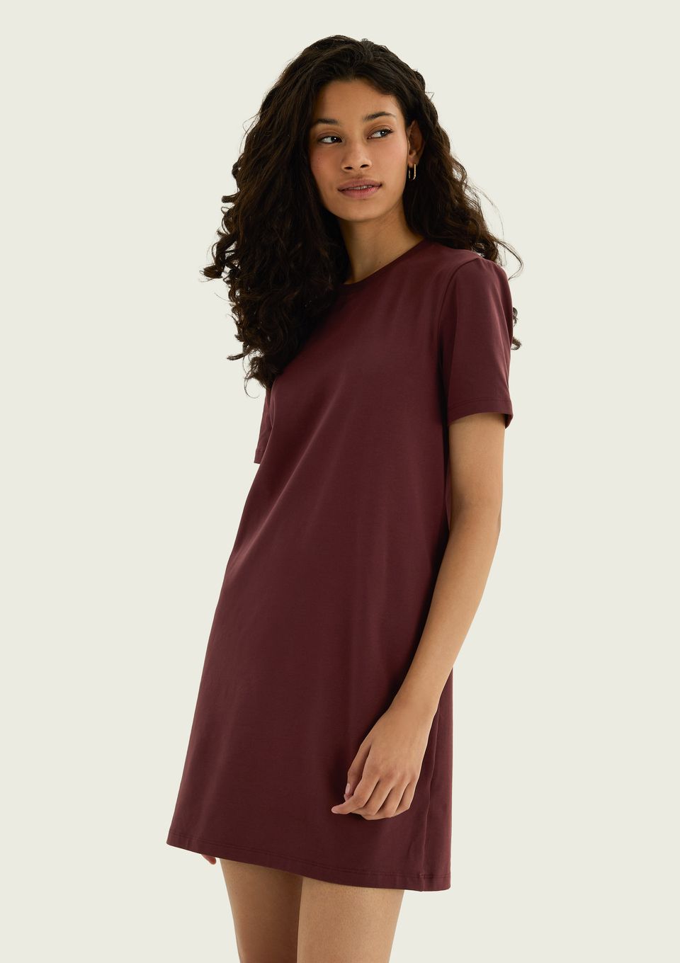 Vestido Curto Estampado em Viscose - Vinho