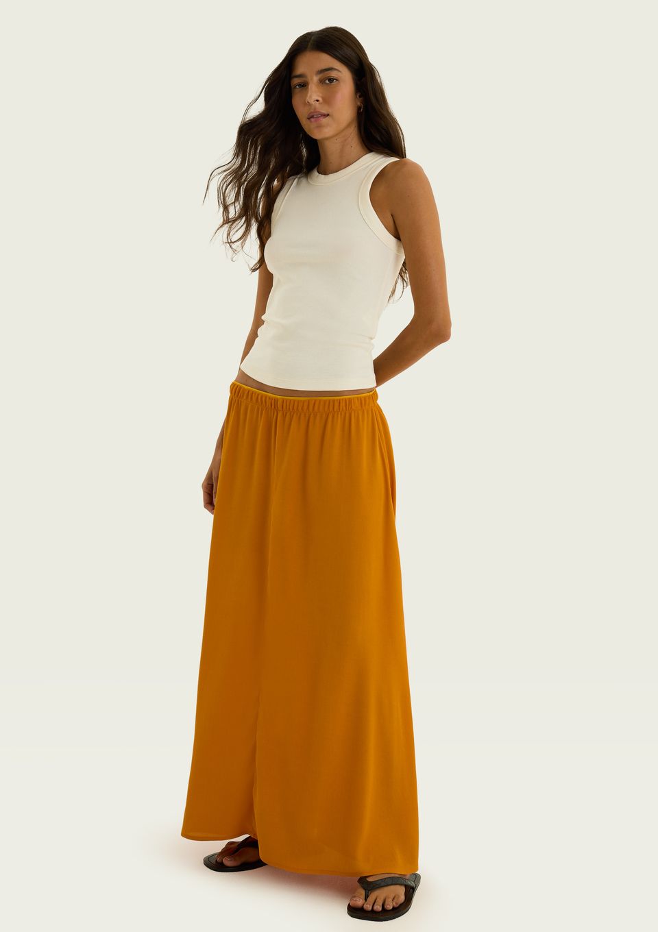 Saia Midi Evasê em Tecido de Algodão - Amarelo