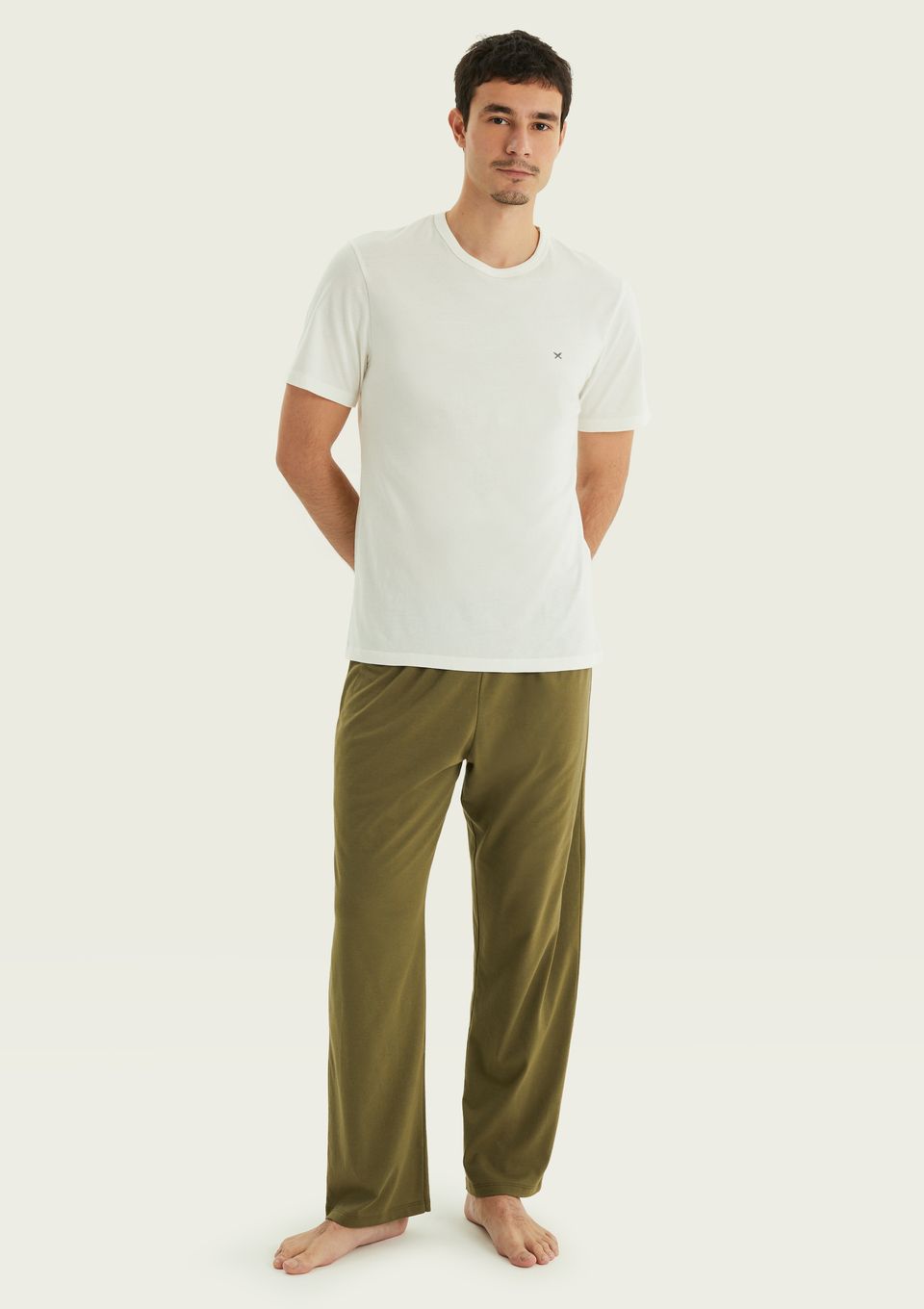 Pijama Longo Masculino Manga Curta com Bordado - Off White
