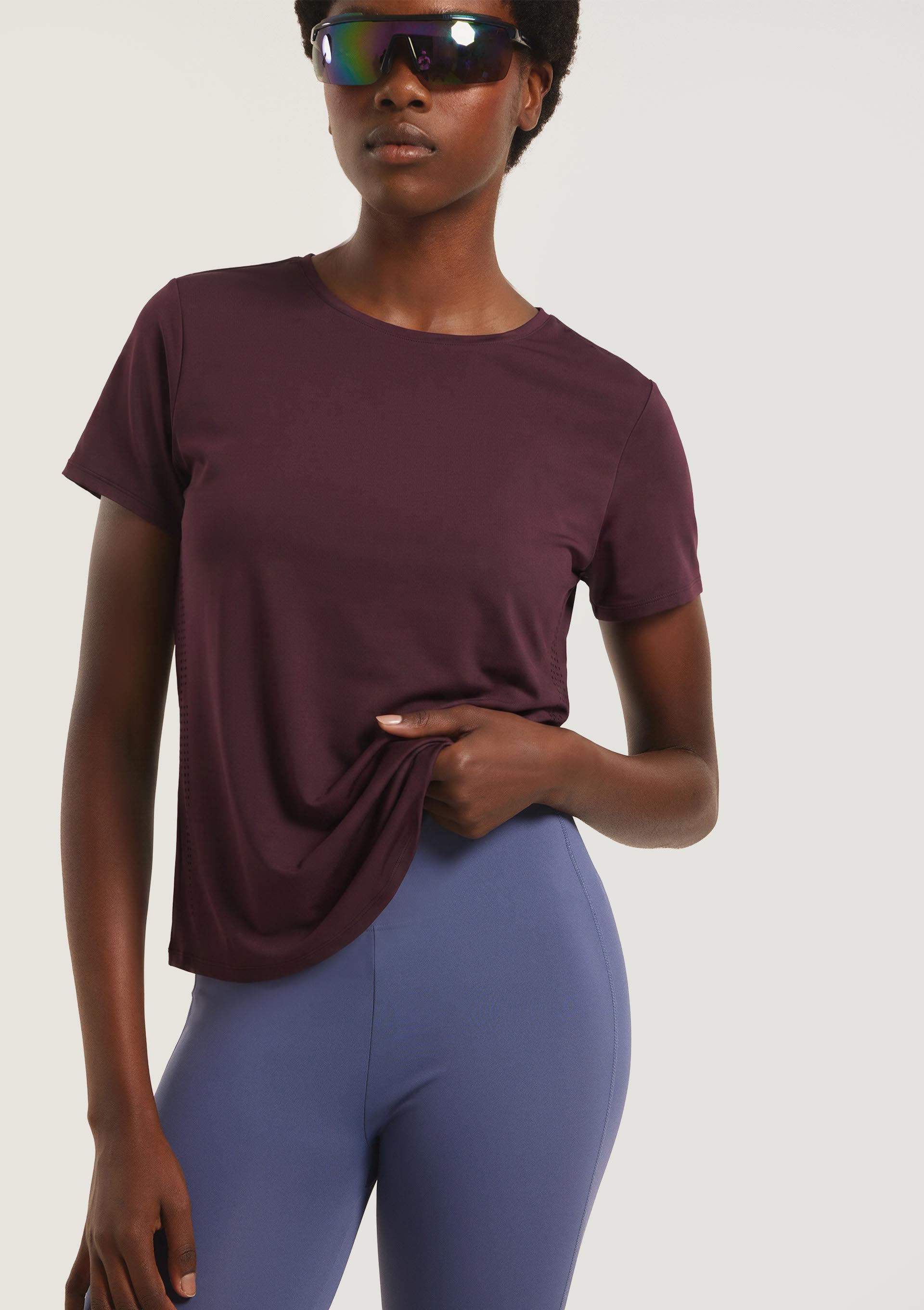 Camiseta Esportiva Feminina Alta Performance - Vinho