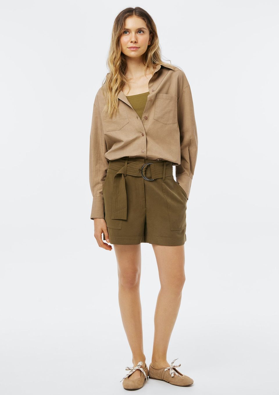 Shorts Feminino com Cinto Peach Touch - Verde