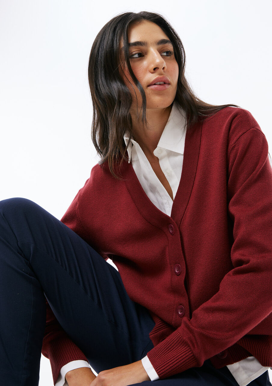 Cardigan Feminino Decote V em Tricô - Vermelho