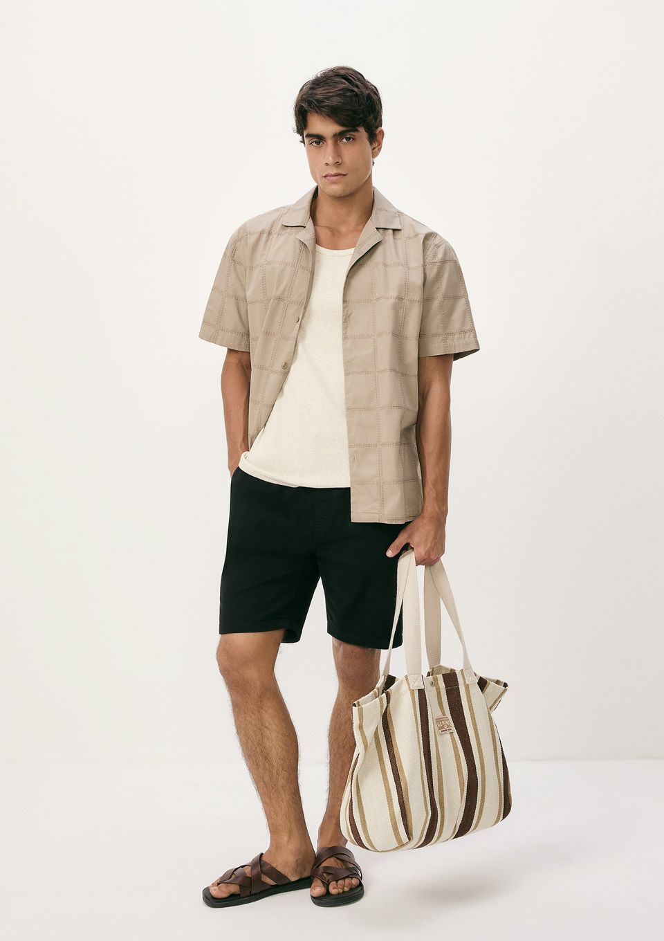 Bermuda Básica Masculina Jogger em Sarja Moletom - Preto