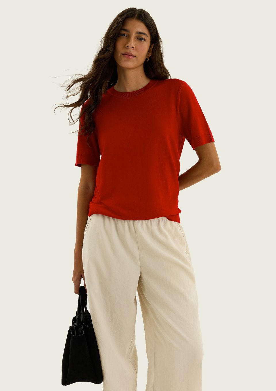Blusa Feminina Manga Curta em Tricô Leve - Vermelho