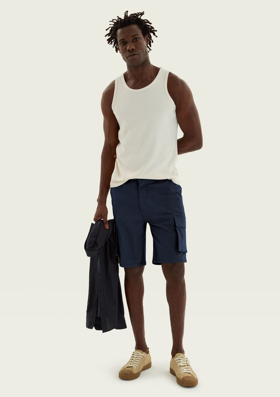 Bermuda Masculina Cargo em Sarja - Azul