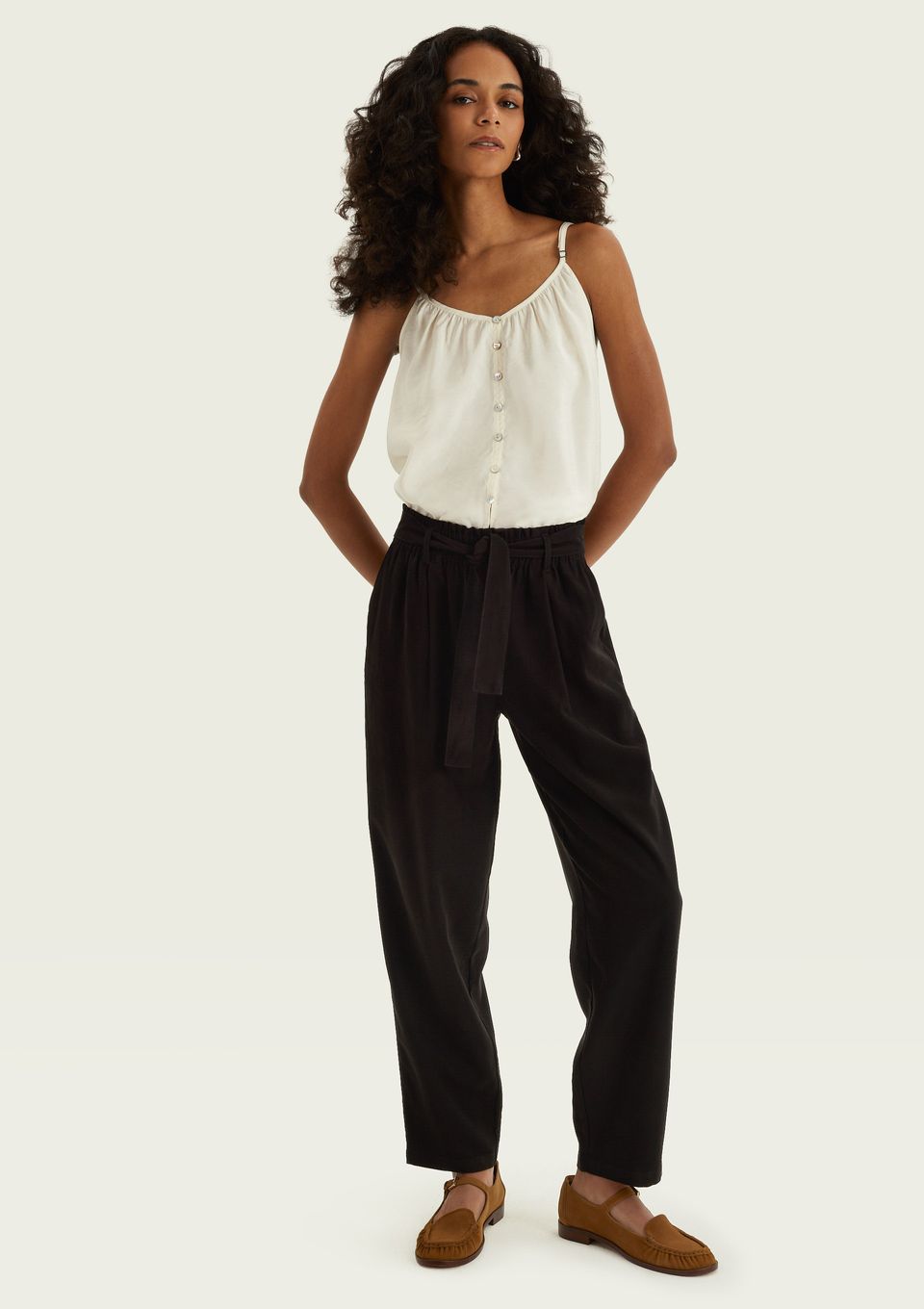Calça Feminina Reta com Amarração - Preto