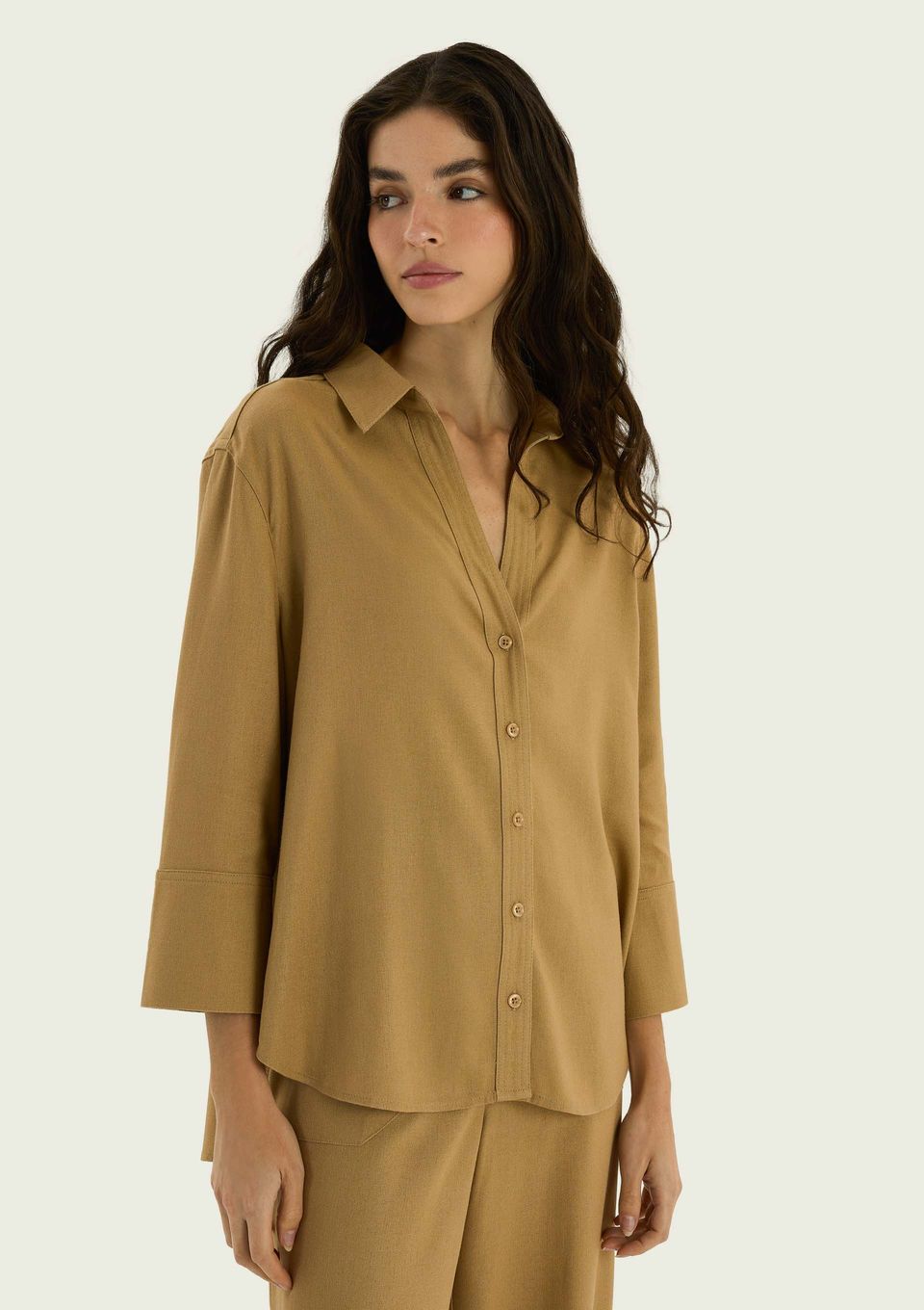 Camisa Feminina Manga 7/8 com Linho - Bege