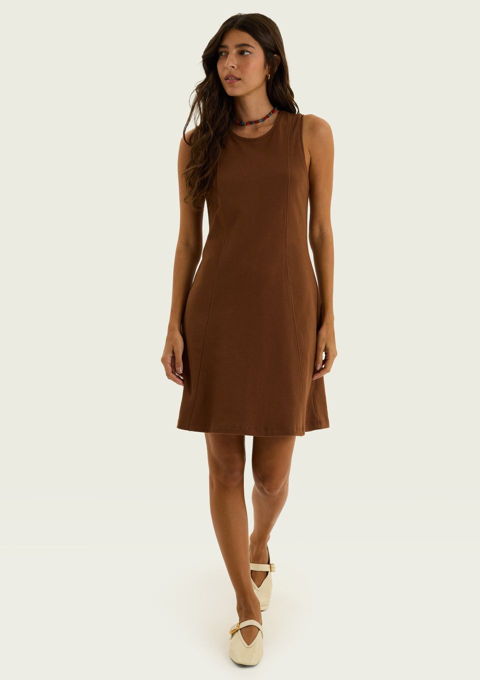 Vestido Curto Evasê em Malha Binada - Marrom