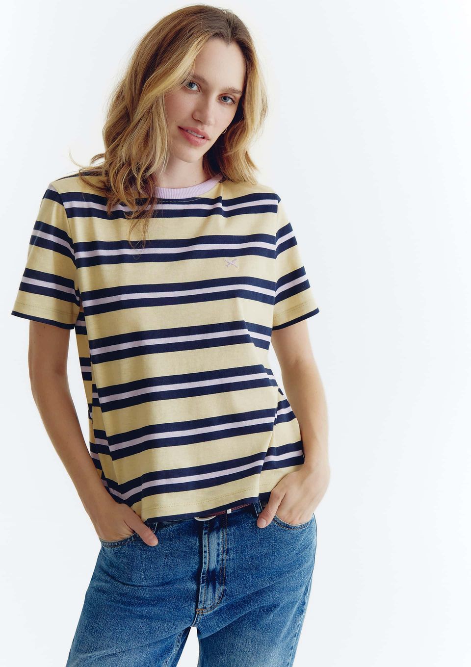 Camiseta Feminina em Malha Listrada - Amarelo