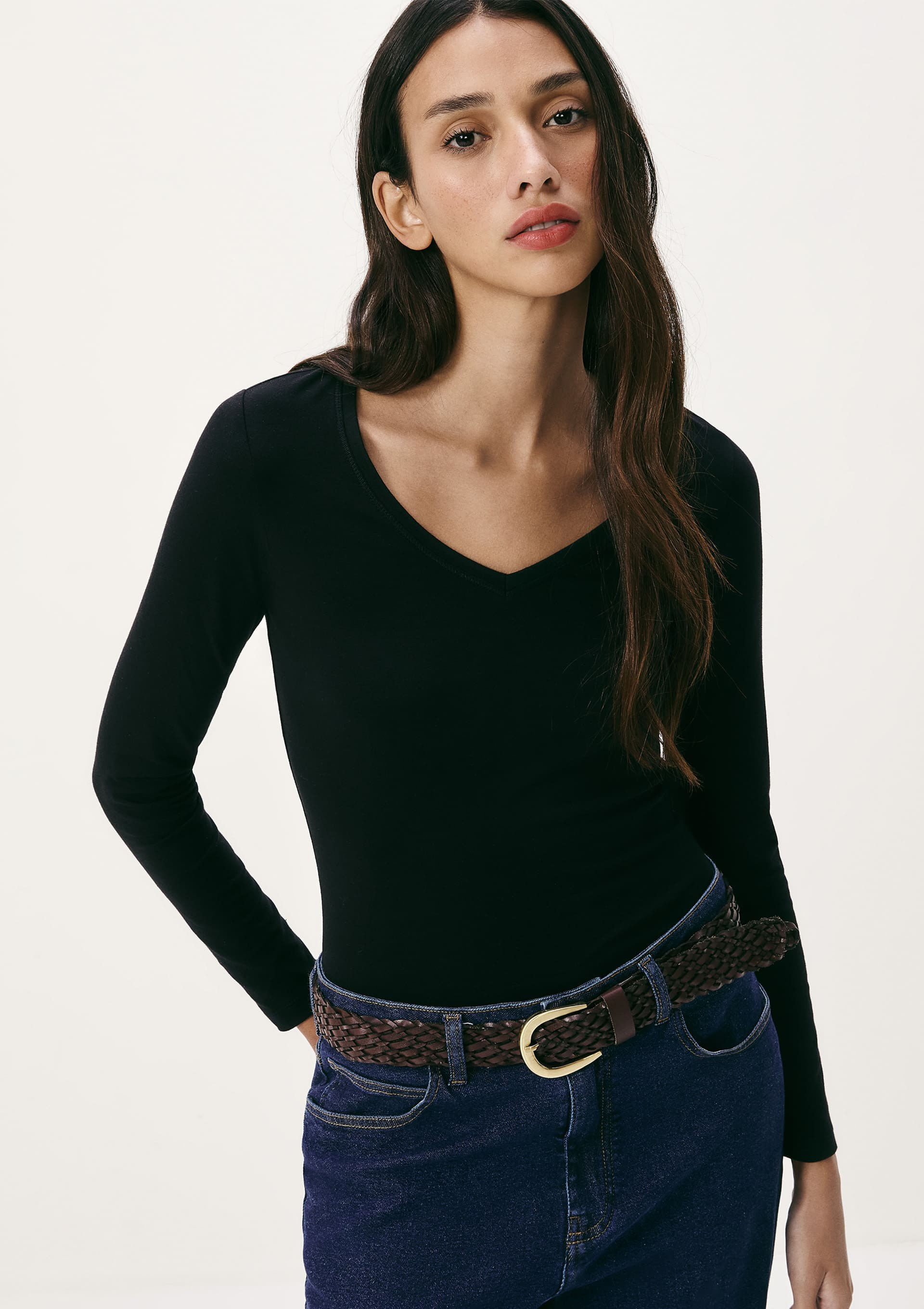 Blusa Básica Feminina Manga Longa Slim Decote V - Preto