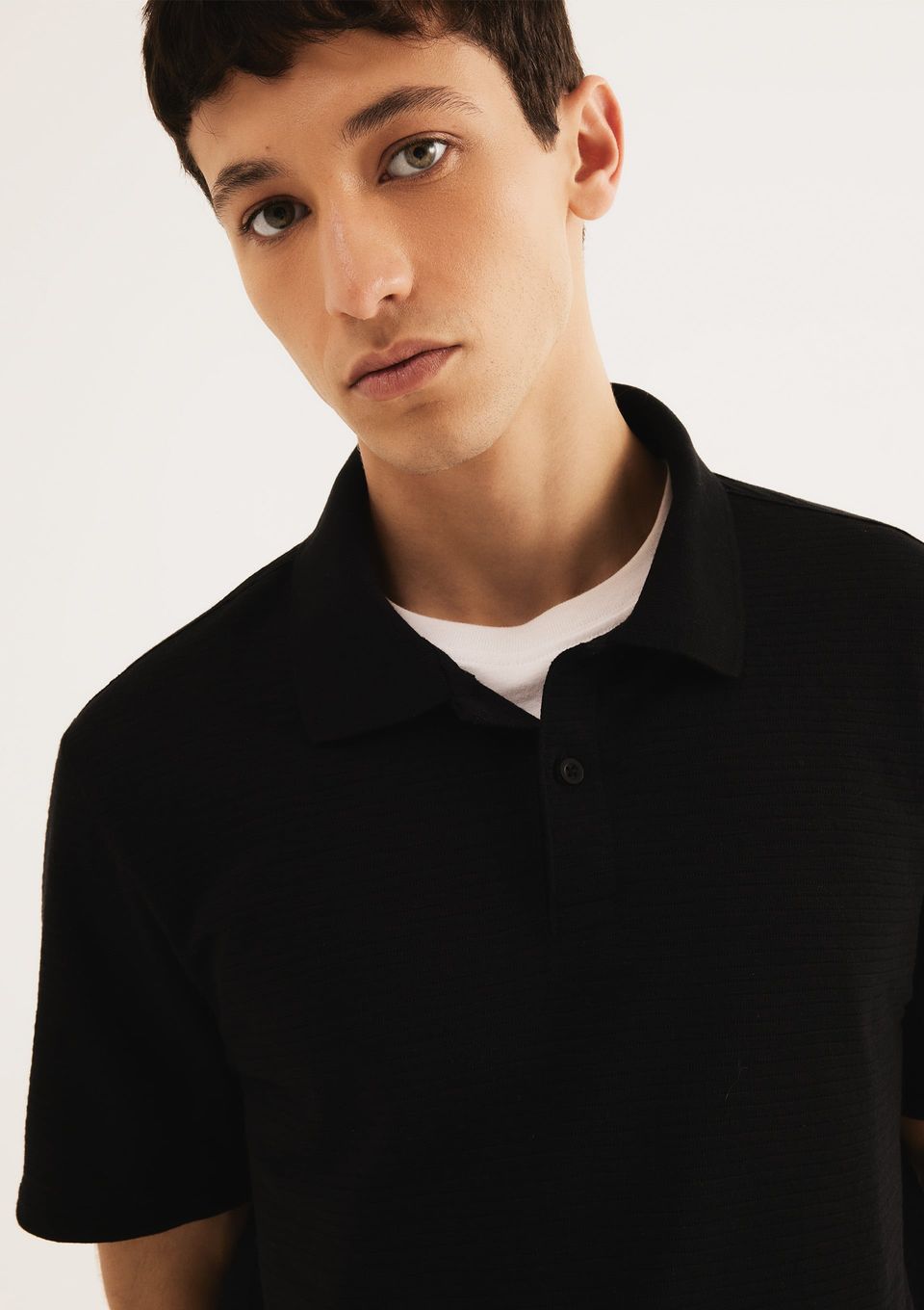 Polo Masculina Regular Texturizada - Preto