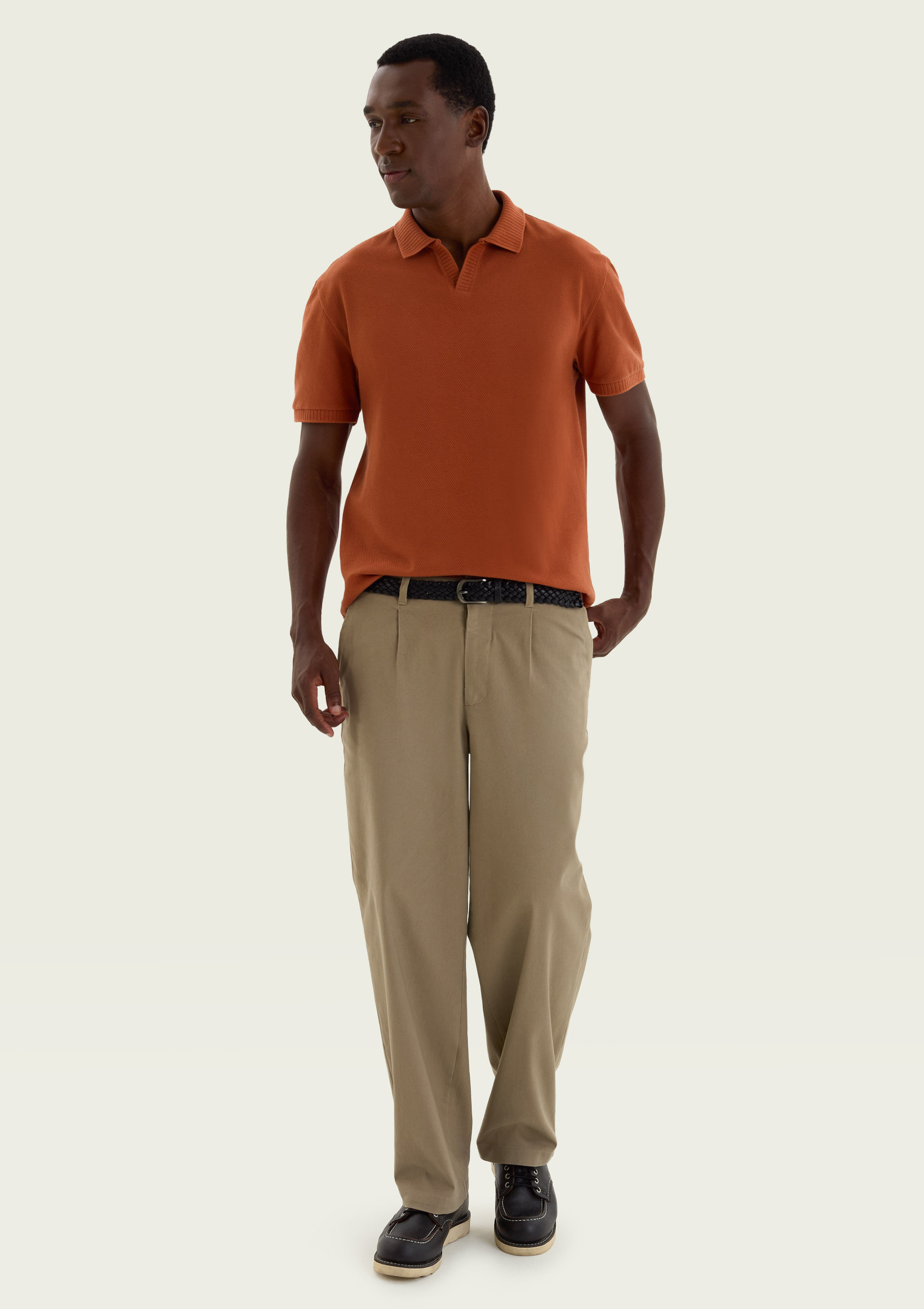Calça Masculina Reta em Sarja - Marrom — Hering