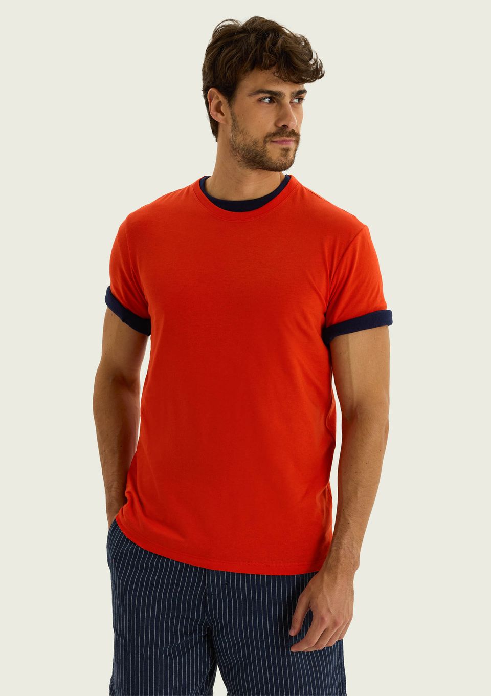 Camiseta Básica Unissex Manga Curta Regular World - Vermelho
