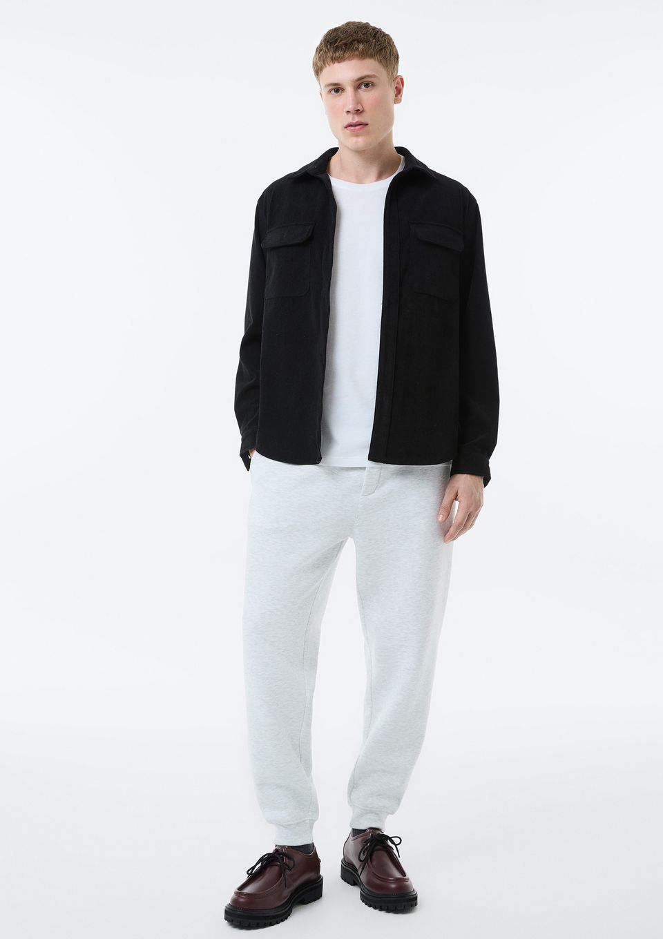 Calça Básica Masculina Jogger em Moletom Peluciado - Cinza