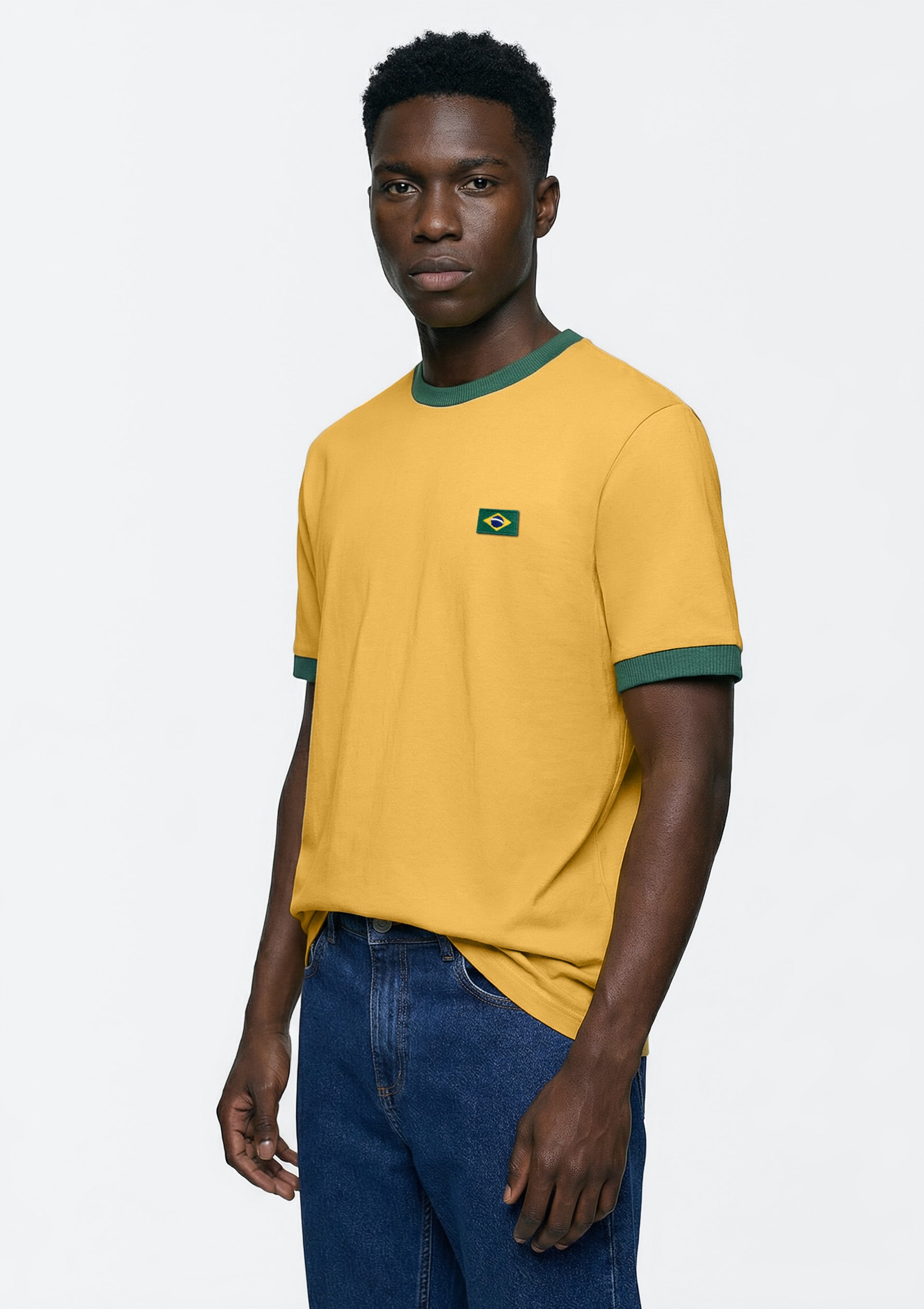 Camiseta Masculina Torcida Com Patch Bandeira - Amarelo