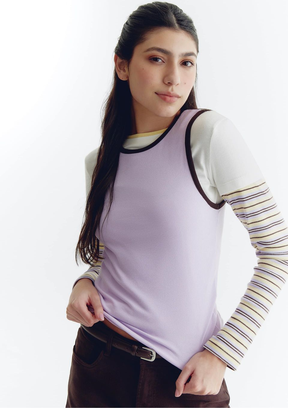 Regata Feminina Slim com Frisos Contrastantes - Lilás
