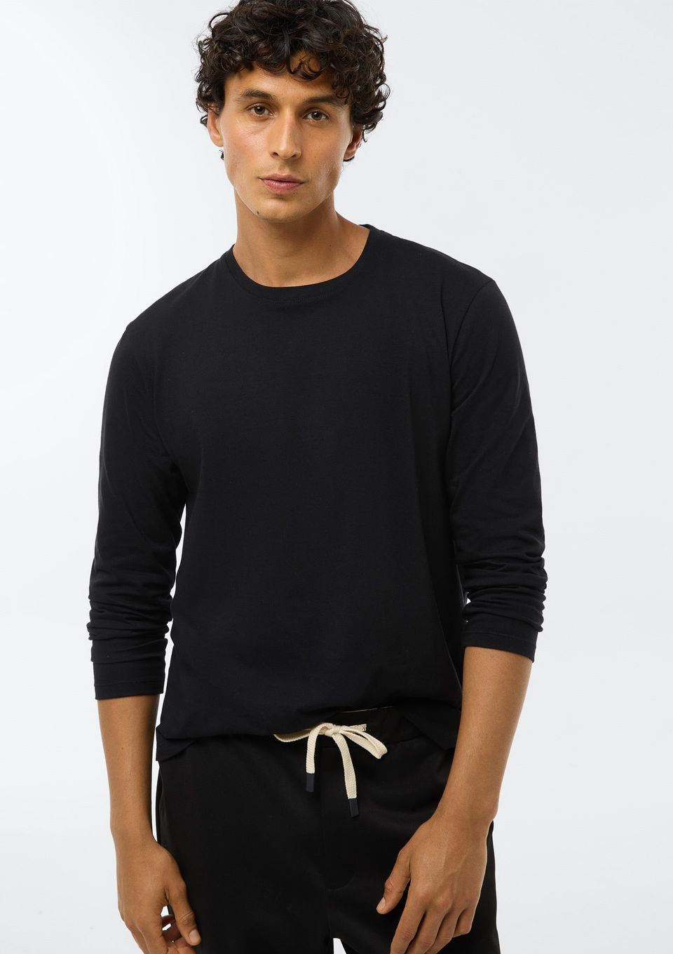 Camiseta Básica Masculina Manga Longa Regular World - Preto
