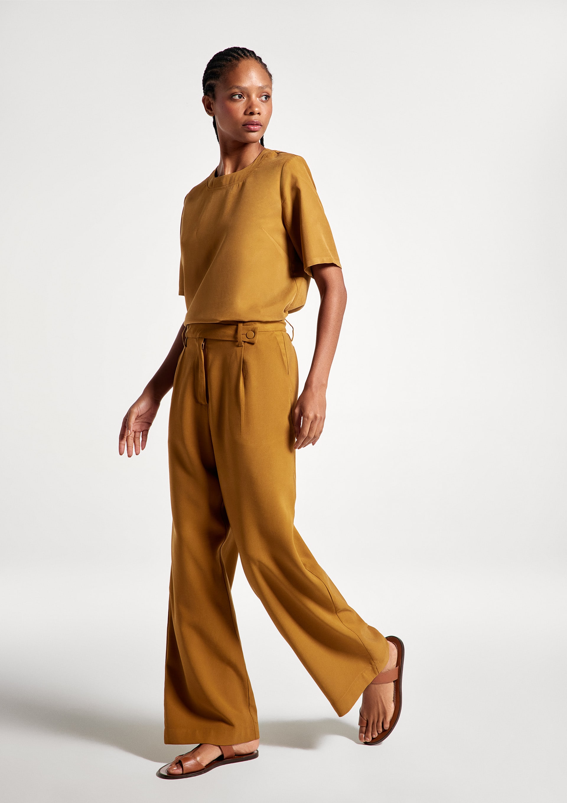 Calça Feminina Reta Cintura Alta Peach Touch - Marrom — Hering