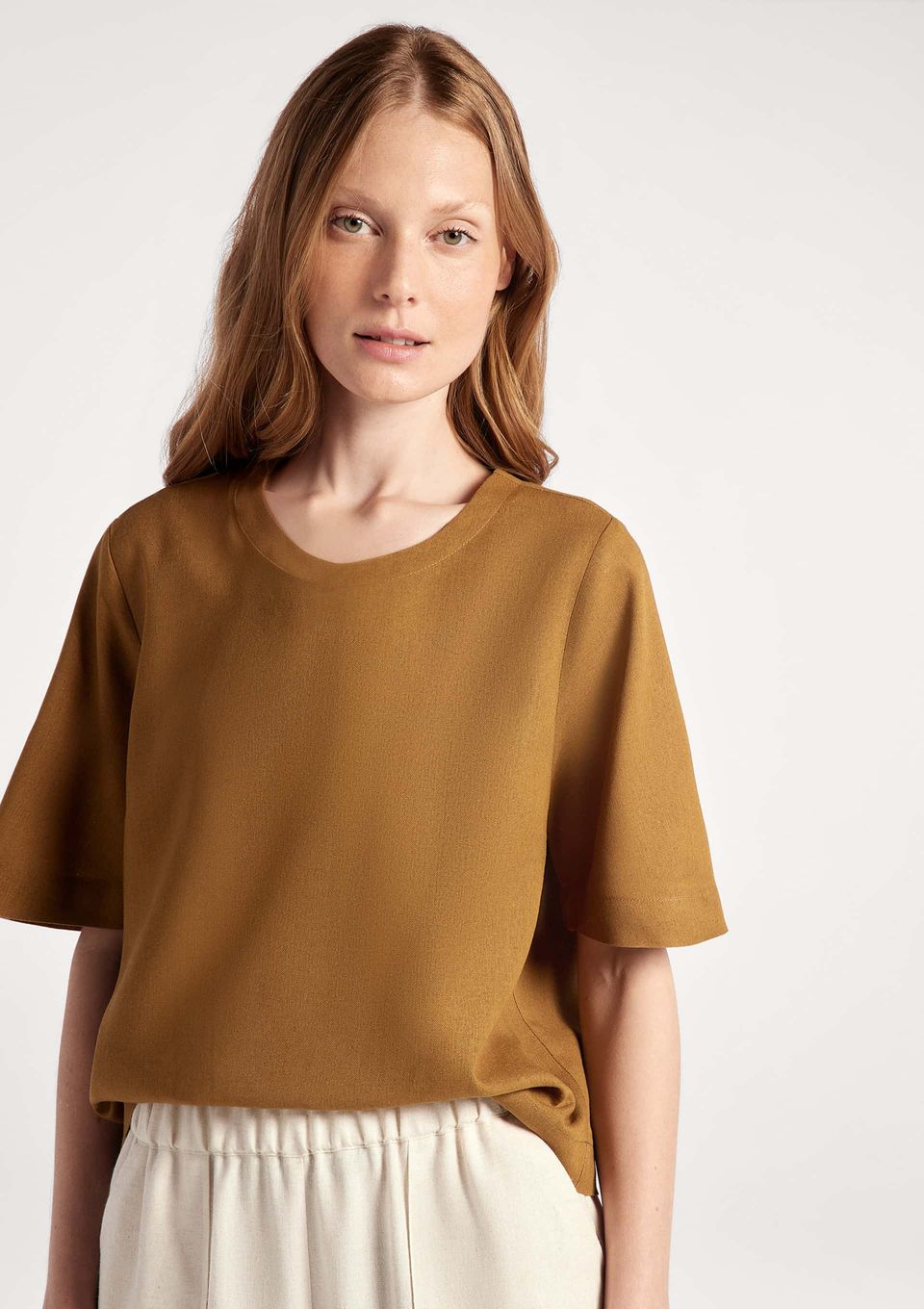 Blusa Feminina Manga Média com Linho - Marrom