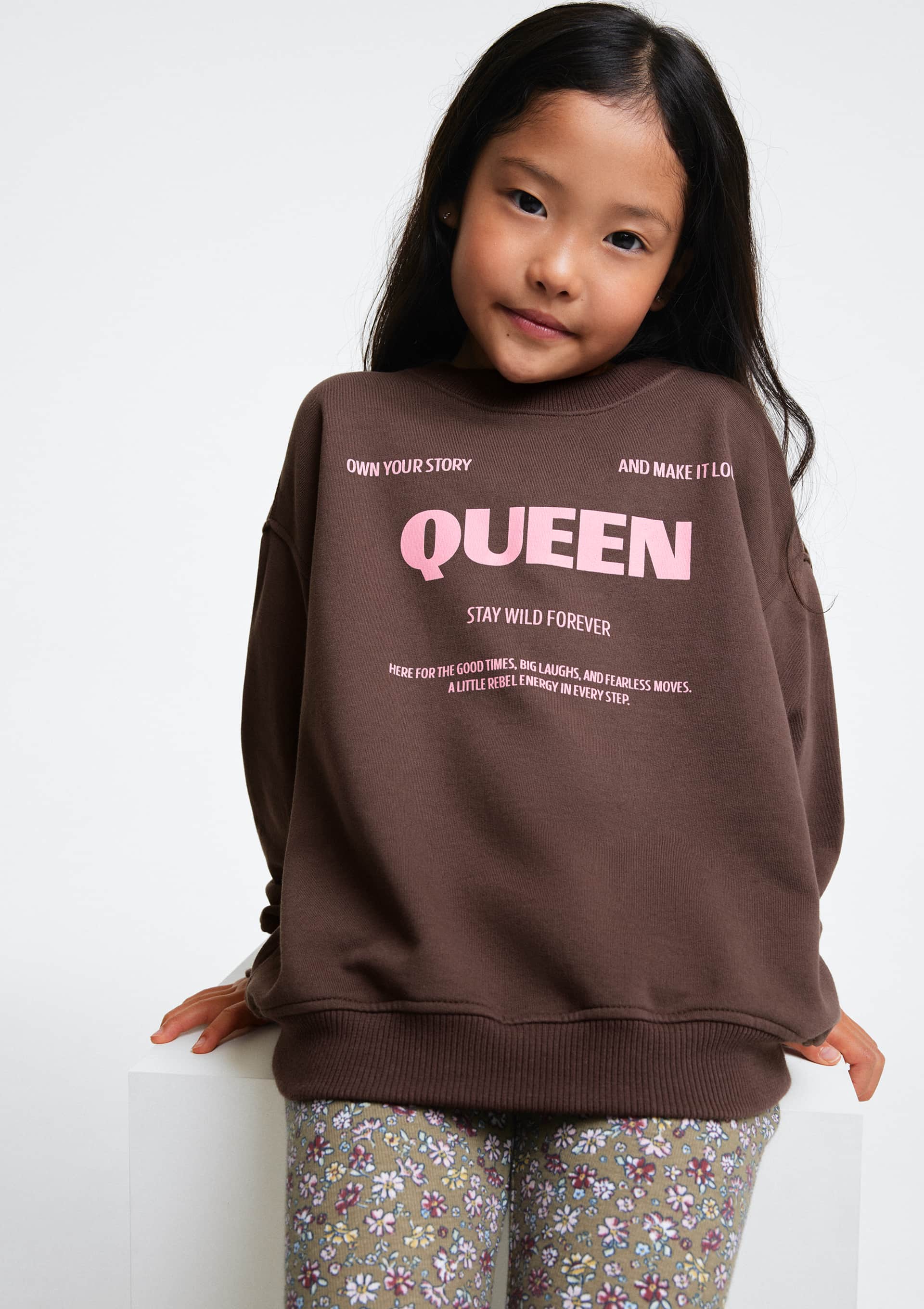 Blusão de Moletom Infantil Menina Oversized com Estampa - Marrom — Hering