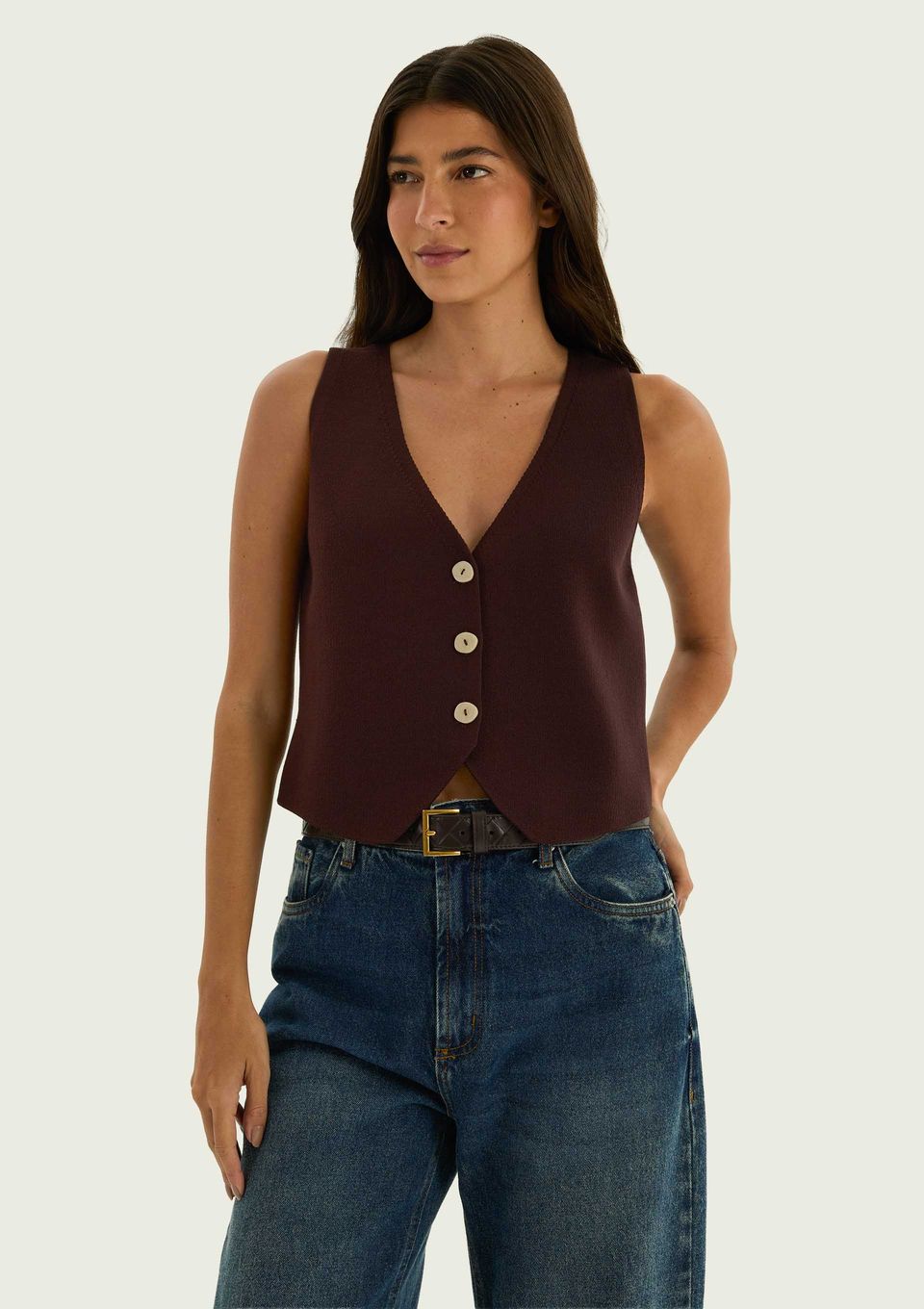 Colete Feminino Decote V em Tricô - Marrom