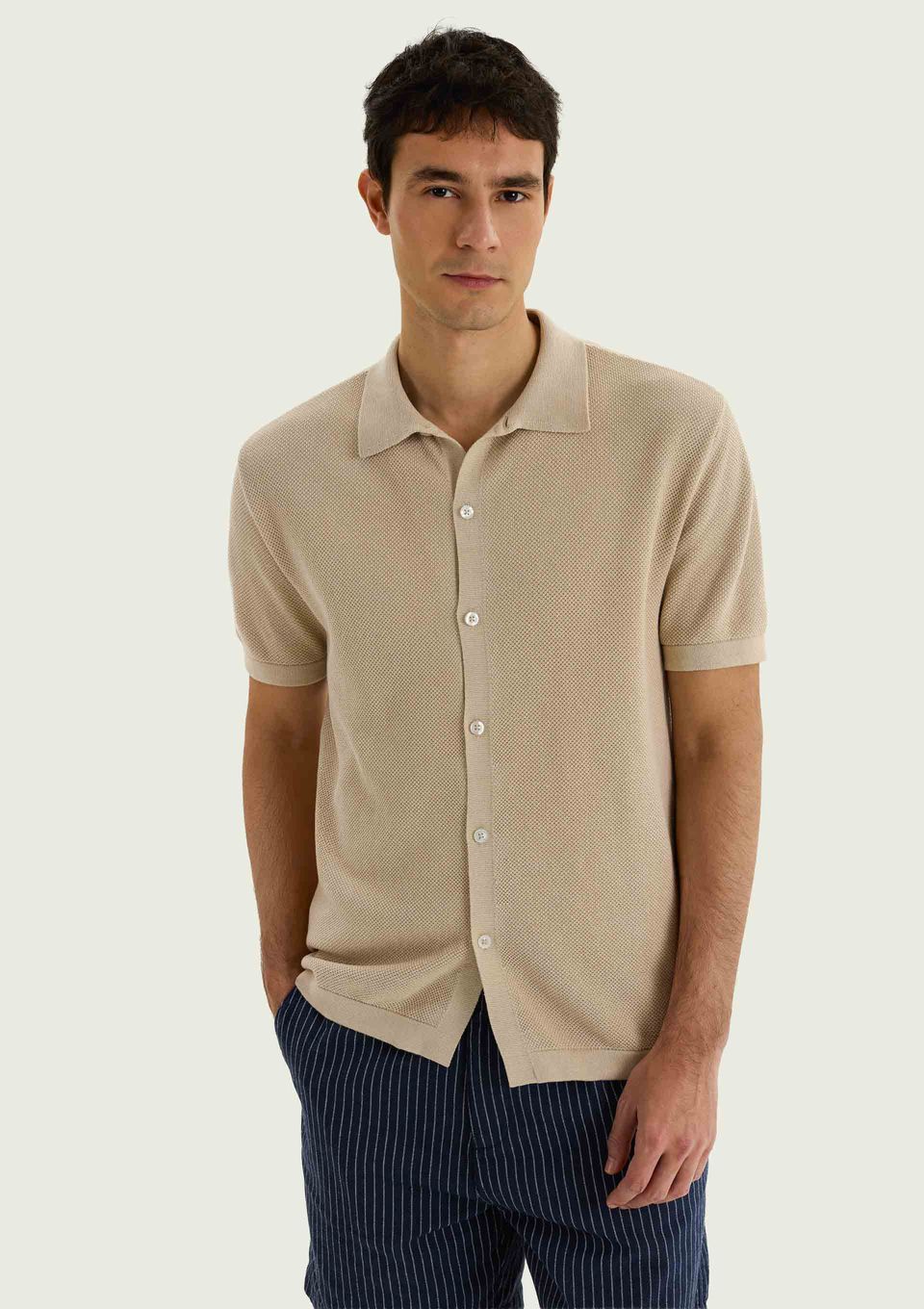 Camisa Masculina Manga Curta em Tricô - Bege
