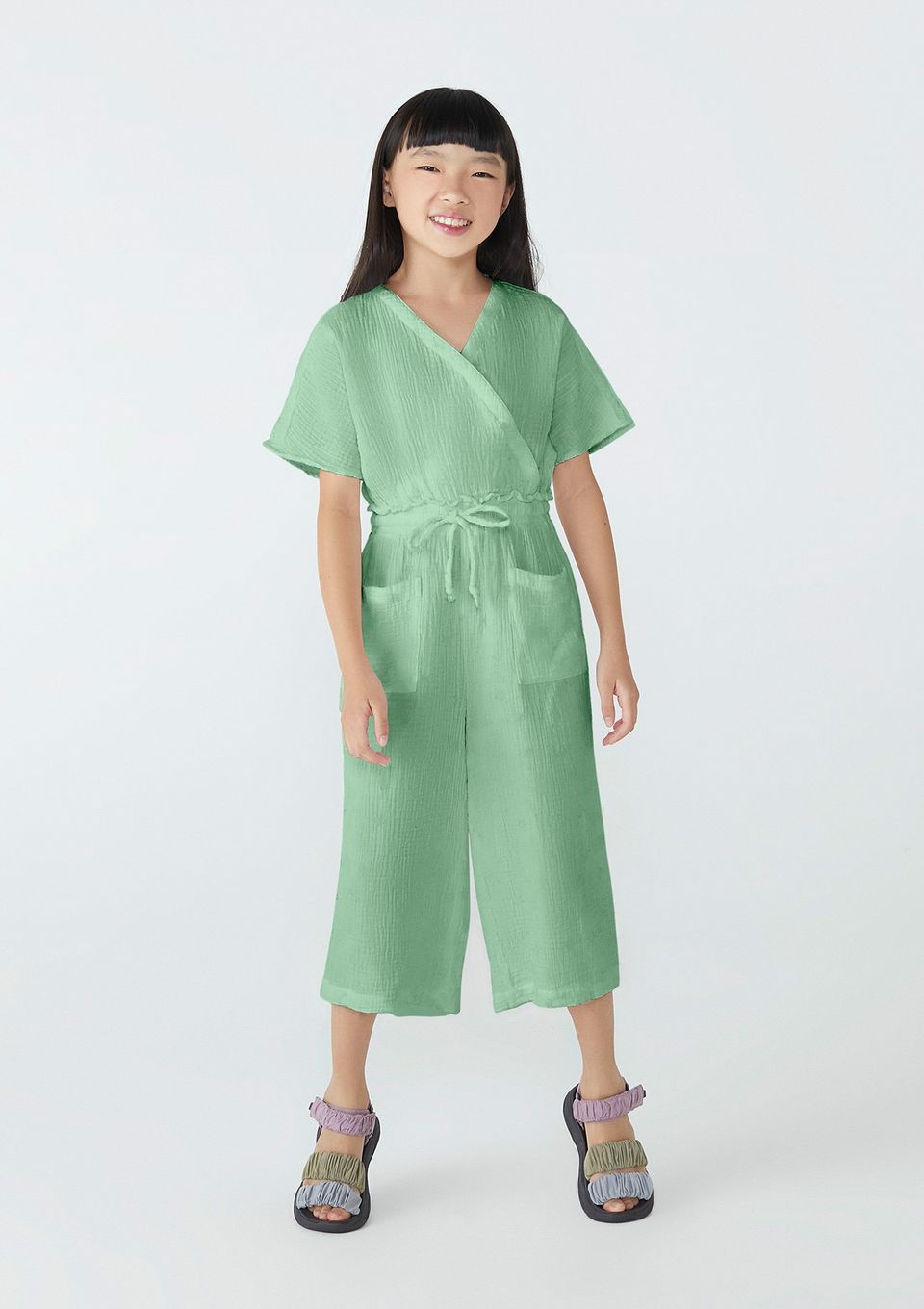 Macacão Infantil Menina Decote Transpassado Pantacourt - Verde