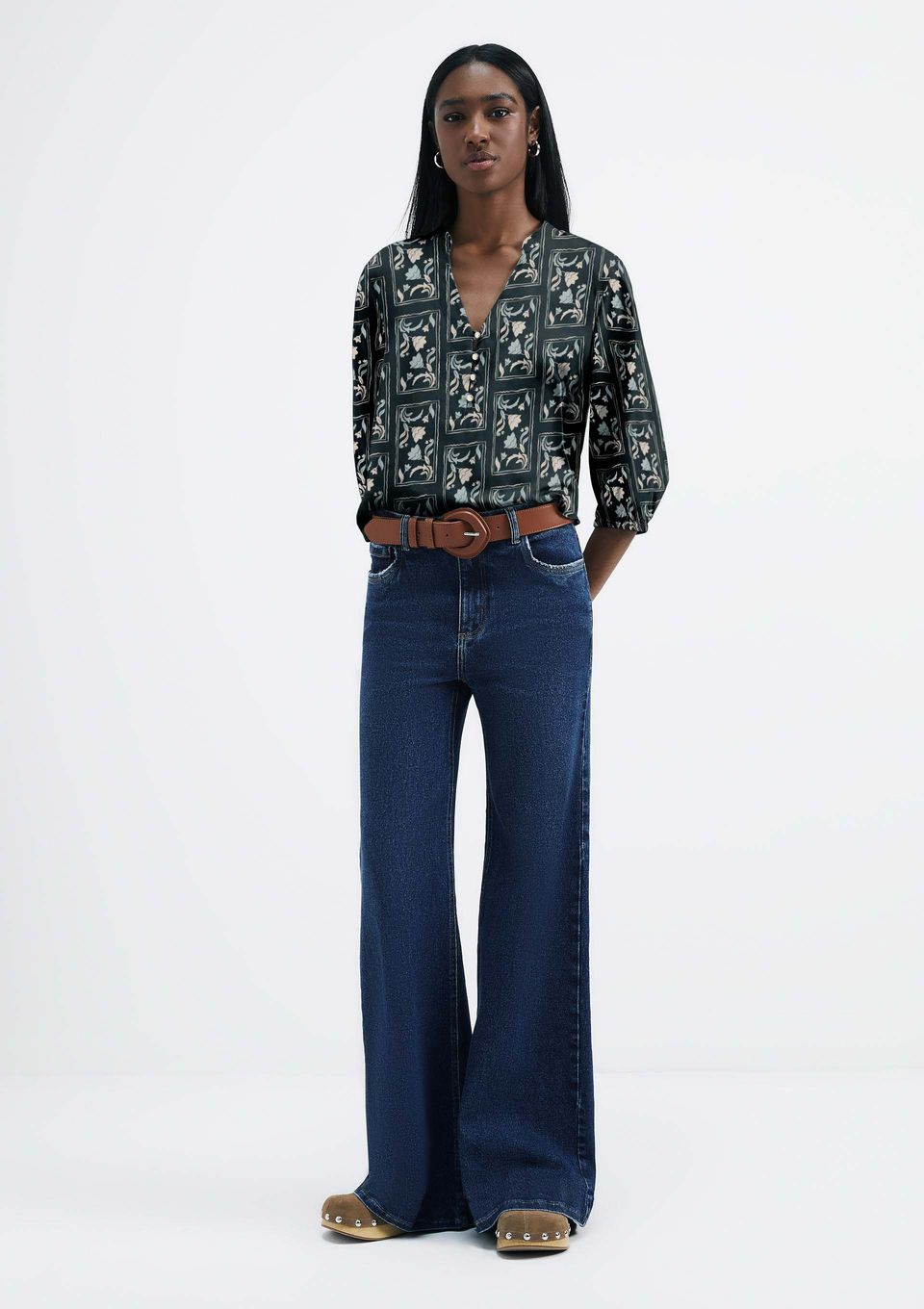 Blusa Feminina Estampada Decote V Manga Bufante - Verde