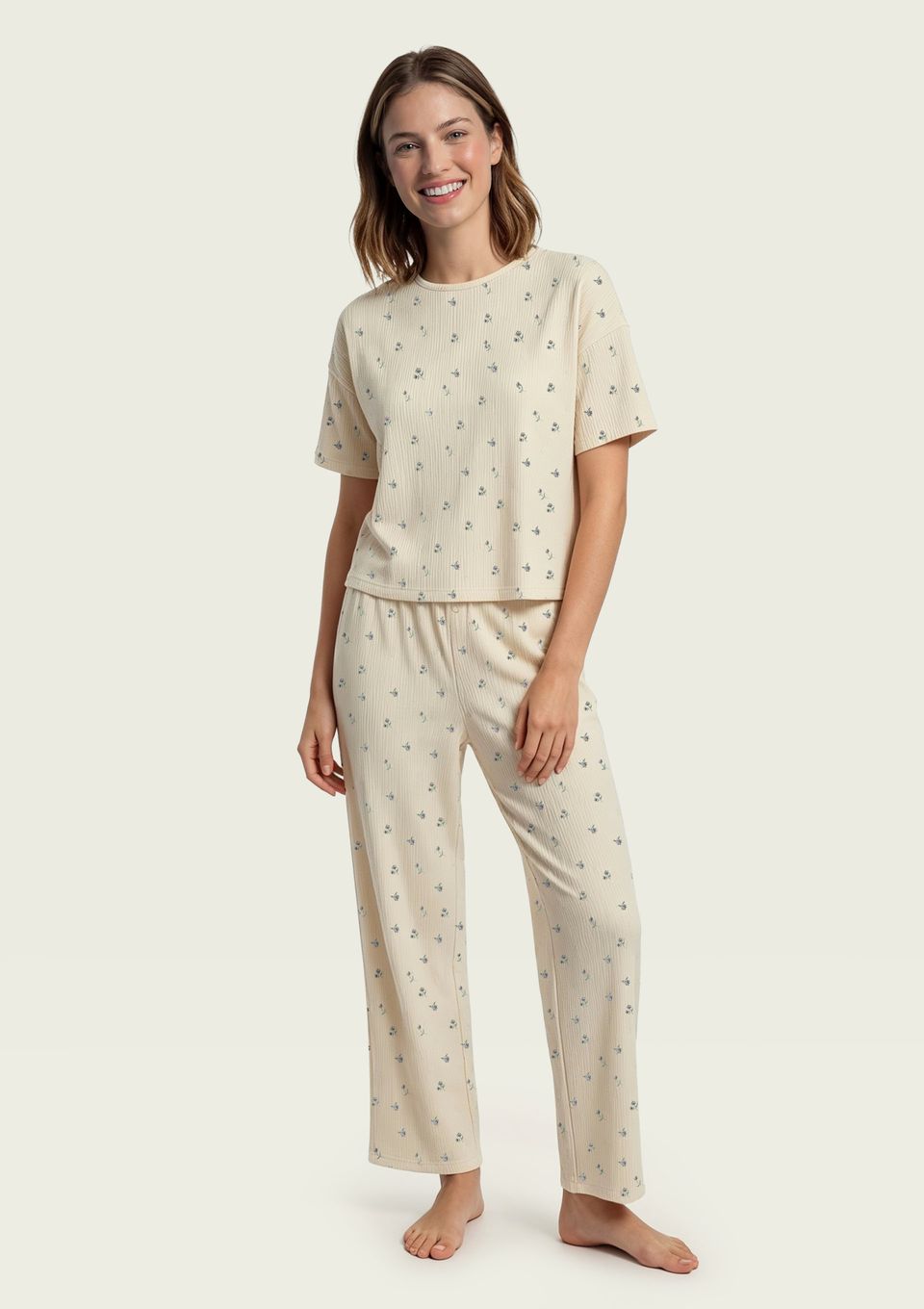 Pijama Feminino em Malha Jacquard Estampado - Creme