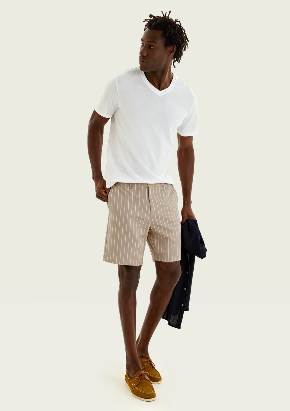 Bermuda Masculina Reta em Jacquard Listrado - Bege