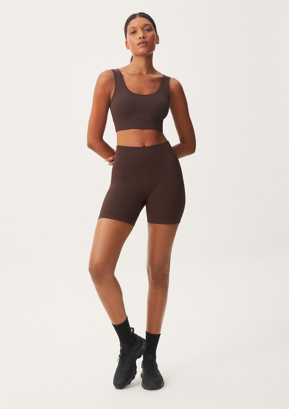 Bermuda Esportiva Feminina Biker Sem Costura - Marrom