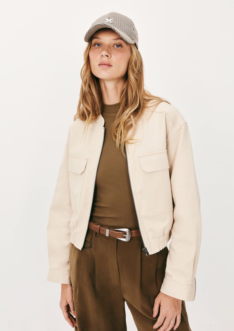 Jaqueta Feminina Bomber com Gola Padre - Off White
