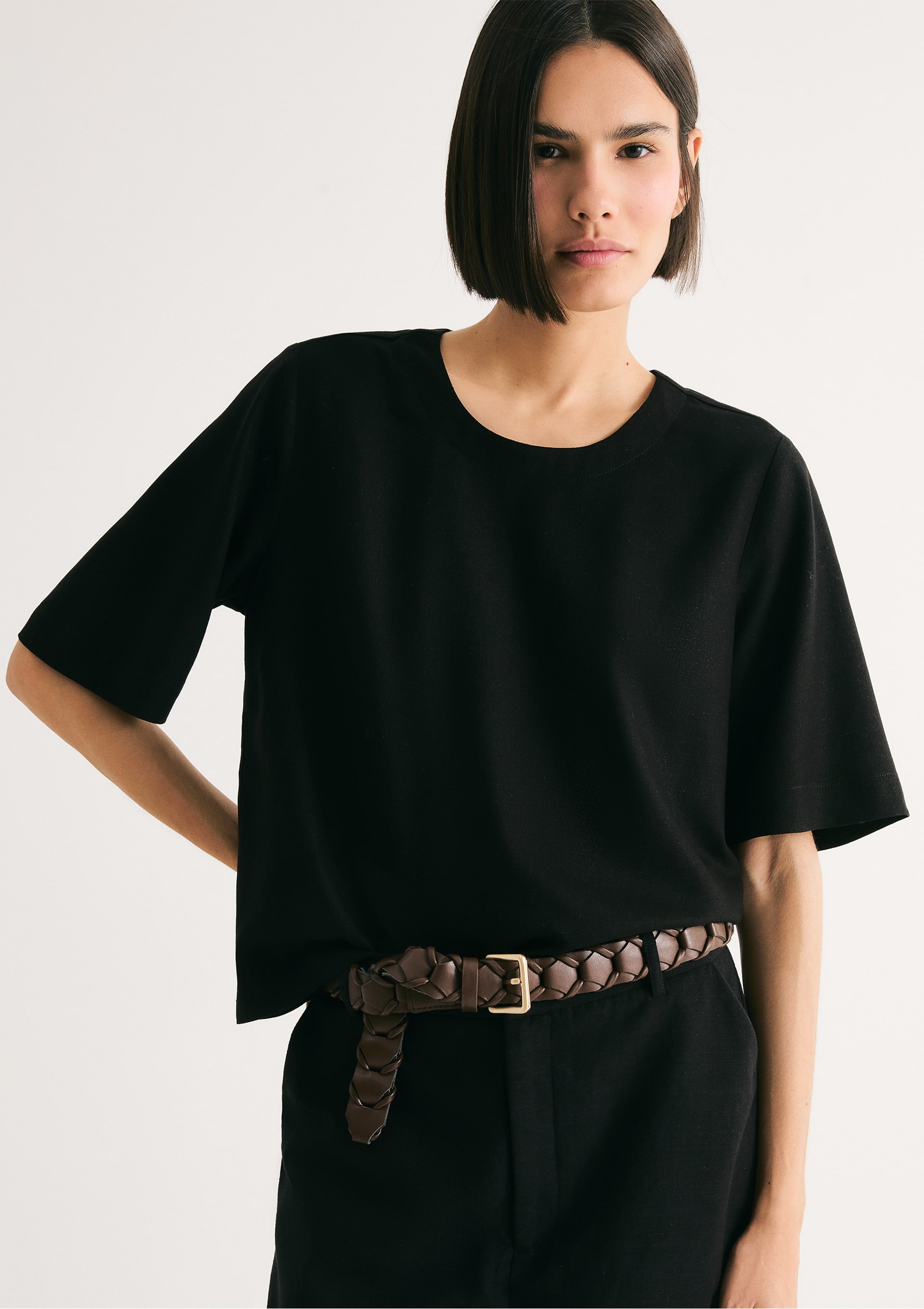 Blusa Feminina Manga Média com Linho - Preto — Hering