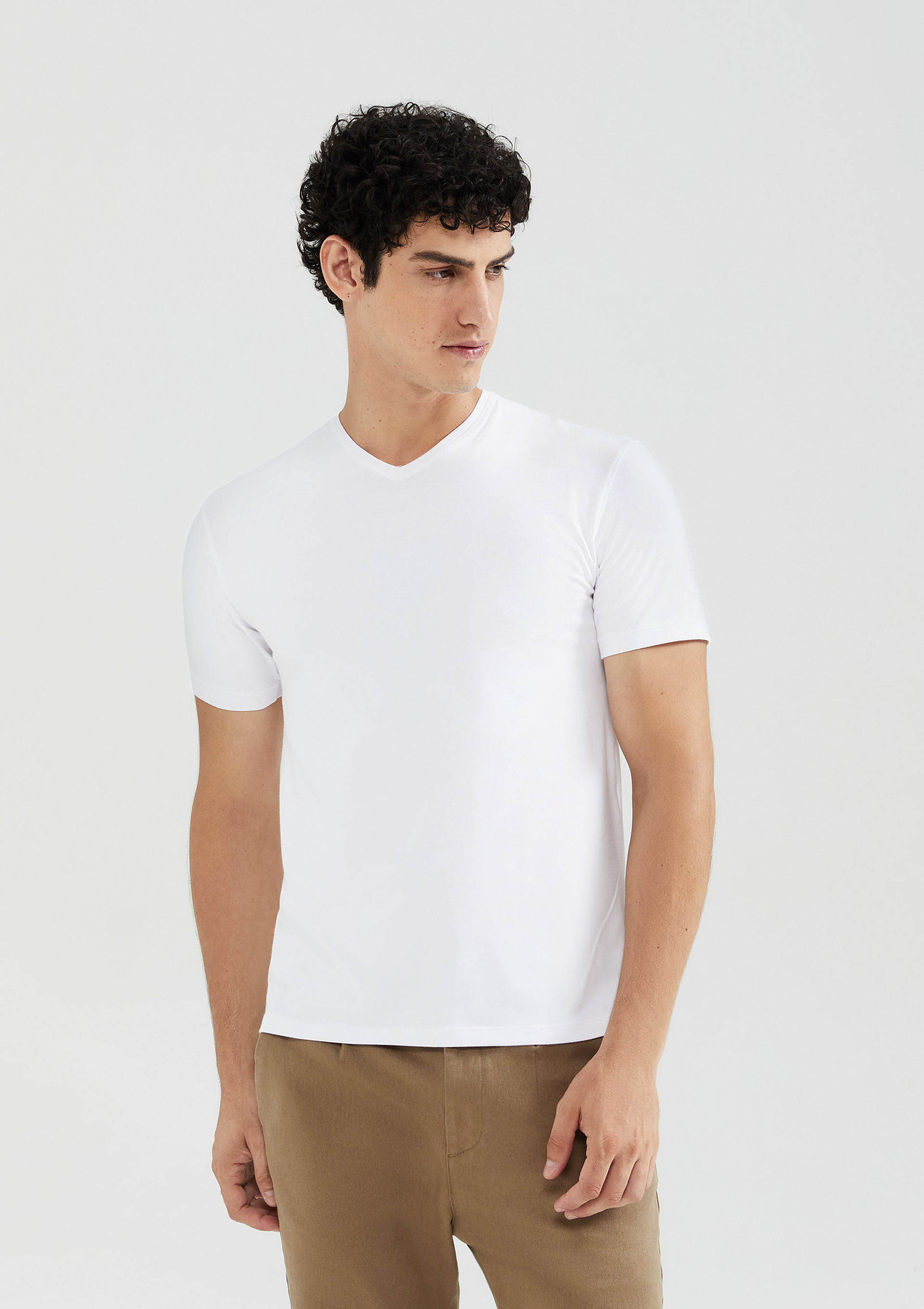 Camiseta Básica Masculina Manga Curta Slim Gola V - Branco — Hering