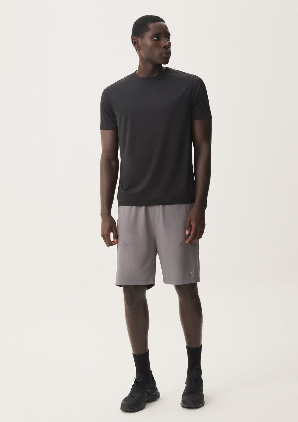 Bermuda Esportiva Masculina com Recorte - Cinza