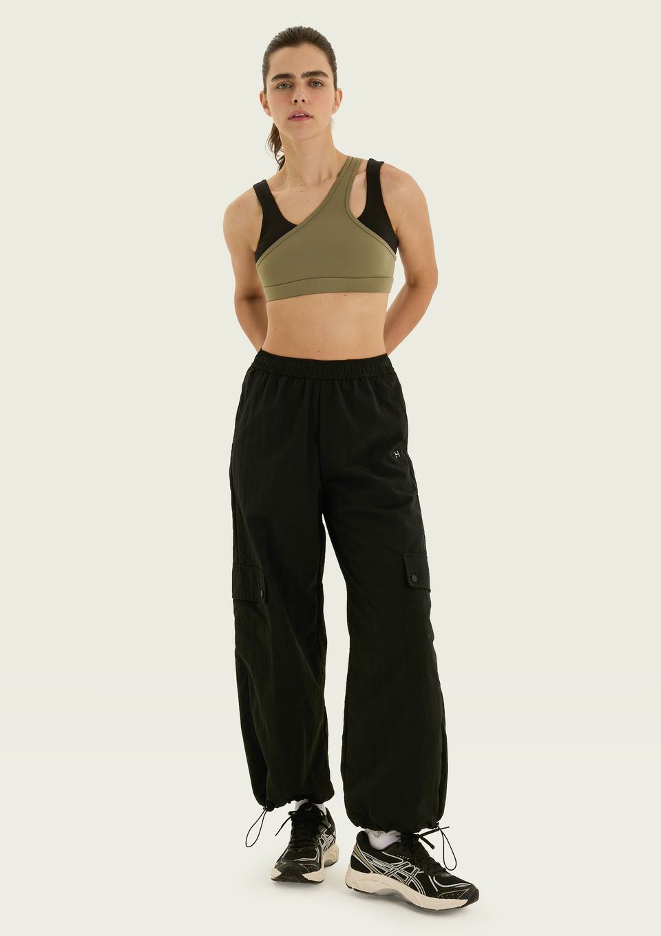 Calça Esportiva Feminina Jogger em Poliamida - Preto