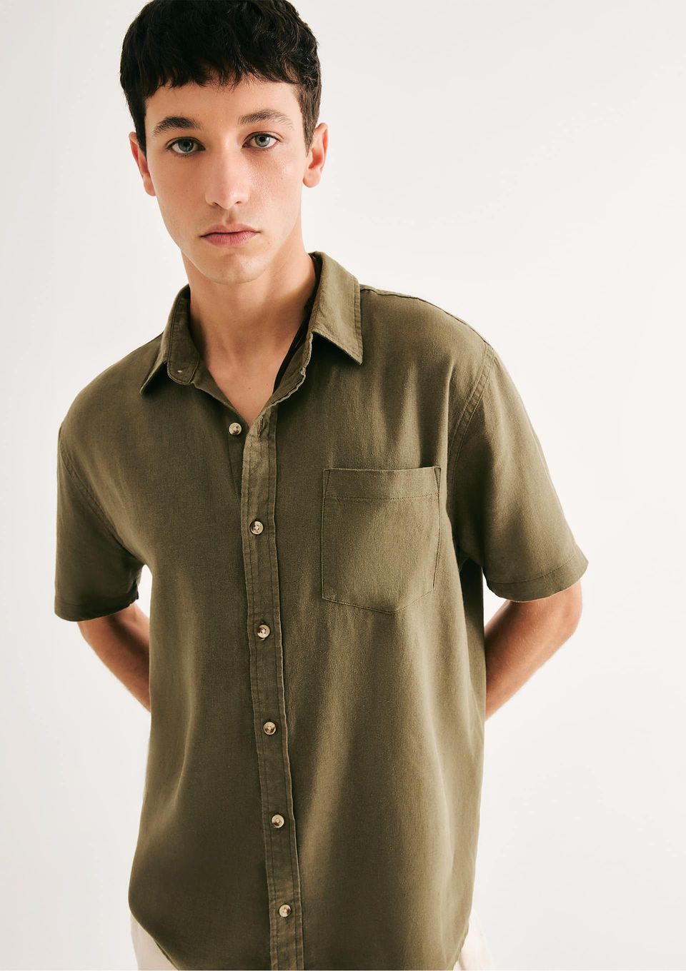 Camisa Básica Masculina Manga Curta em Linho - Verde